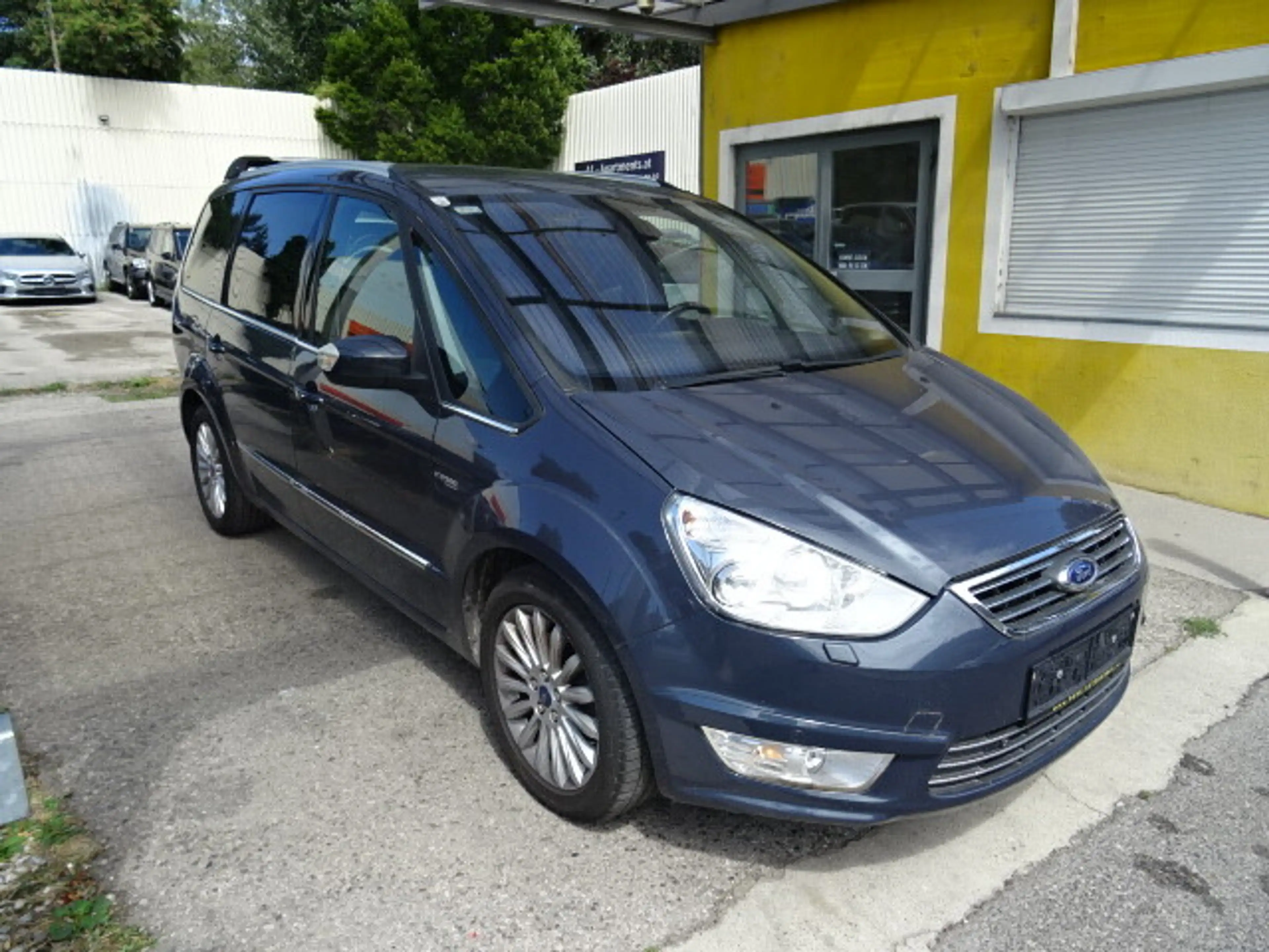 Ford Galaxy Trend 2,0 TDCi Aut. — photo 3