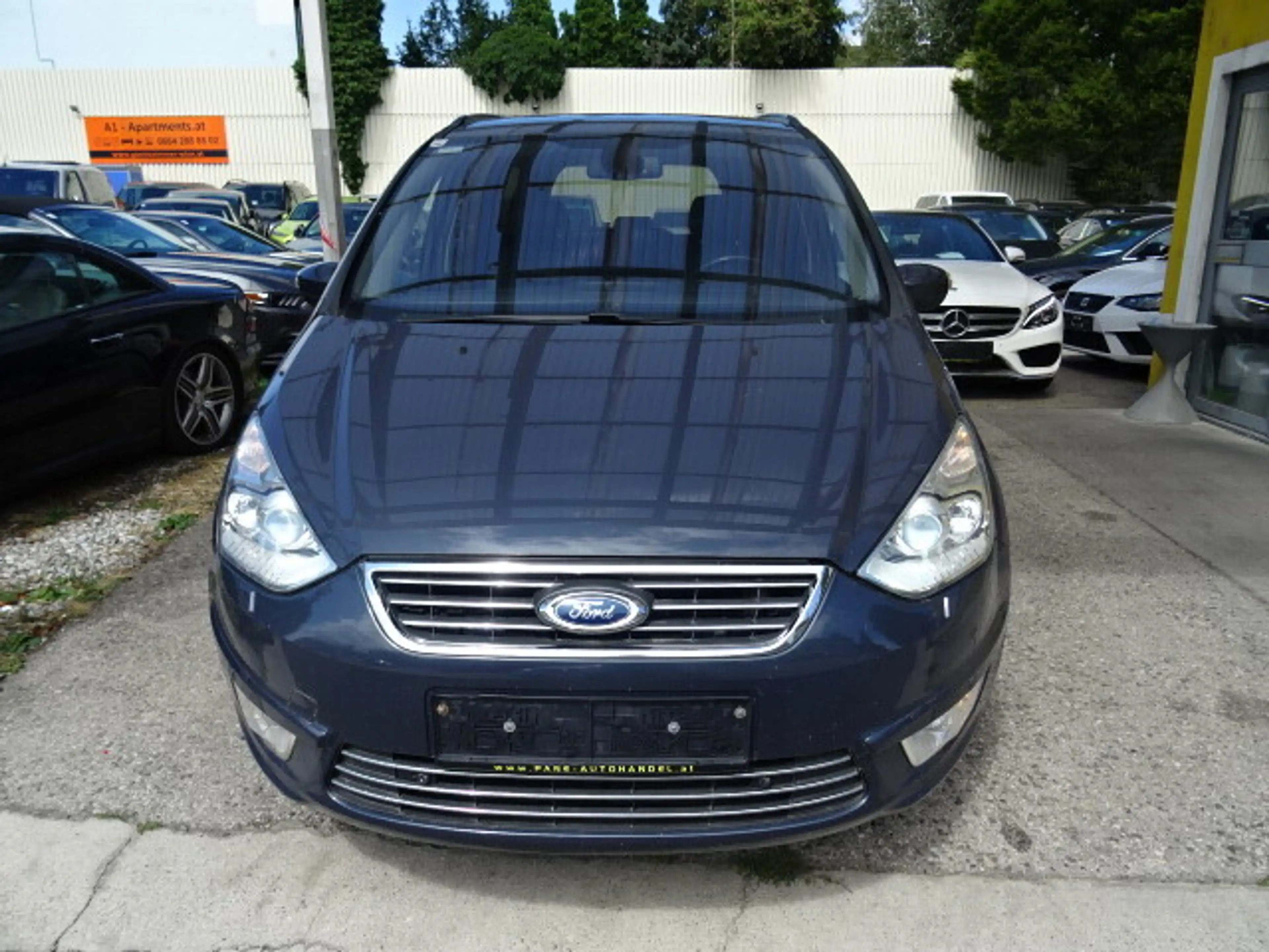 Ford Galaxy Trend 2,0 TDCi Aut. — photo 2