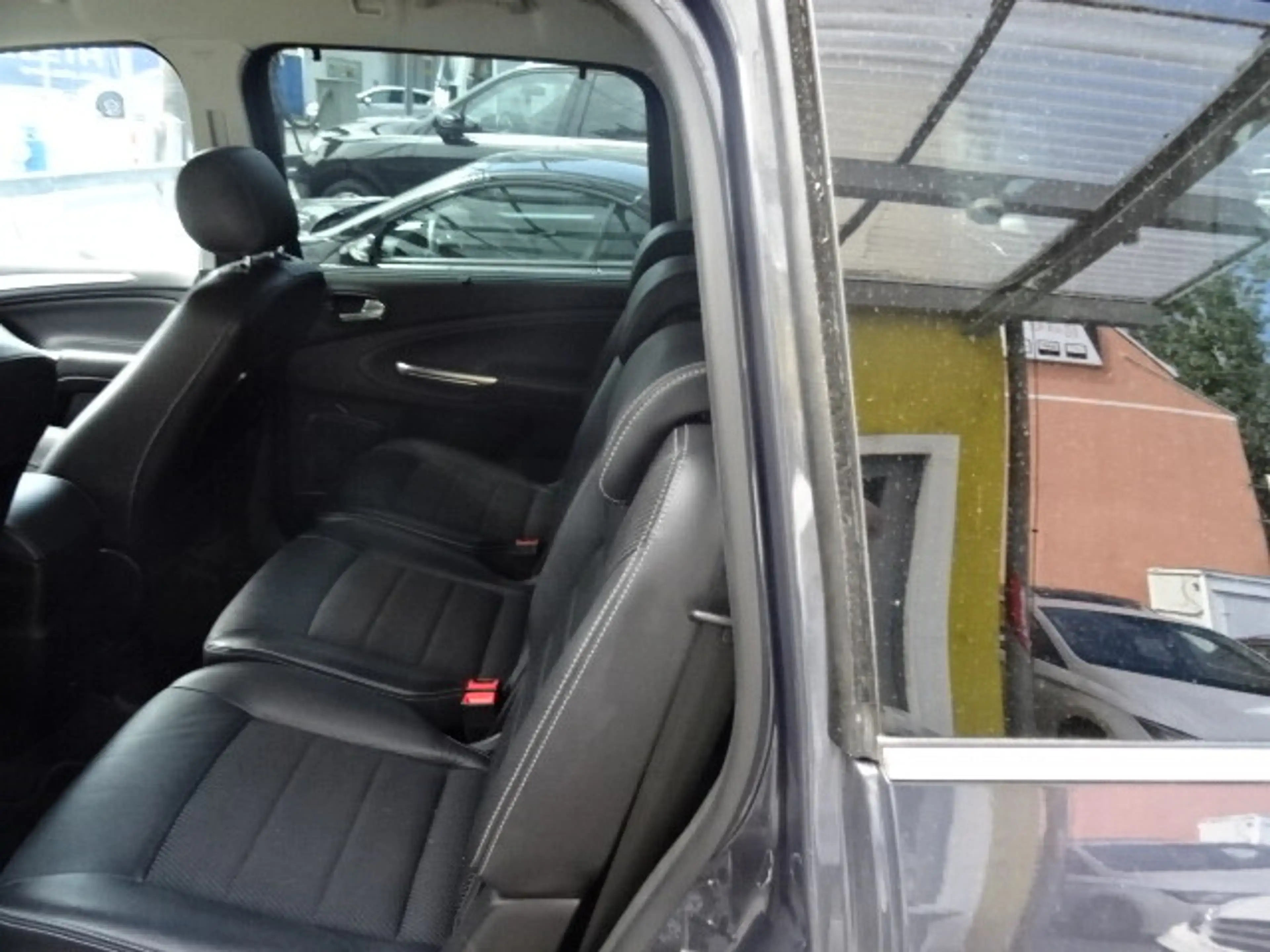 Ford Galaxy Trend 2,0 TDCi Aut. — photo 7