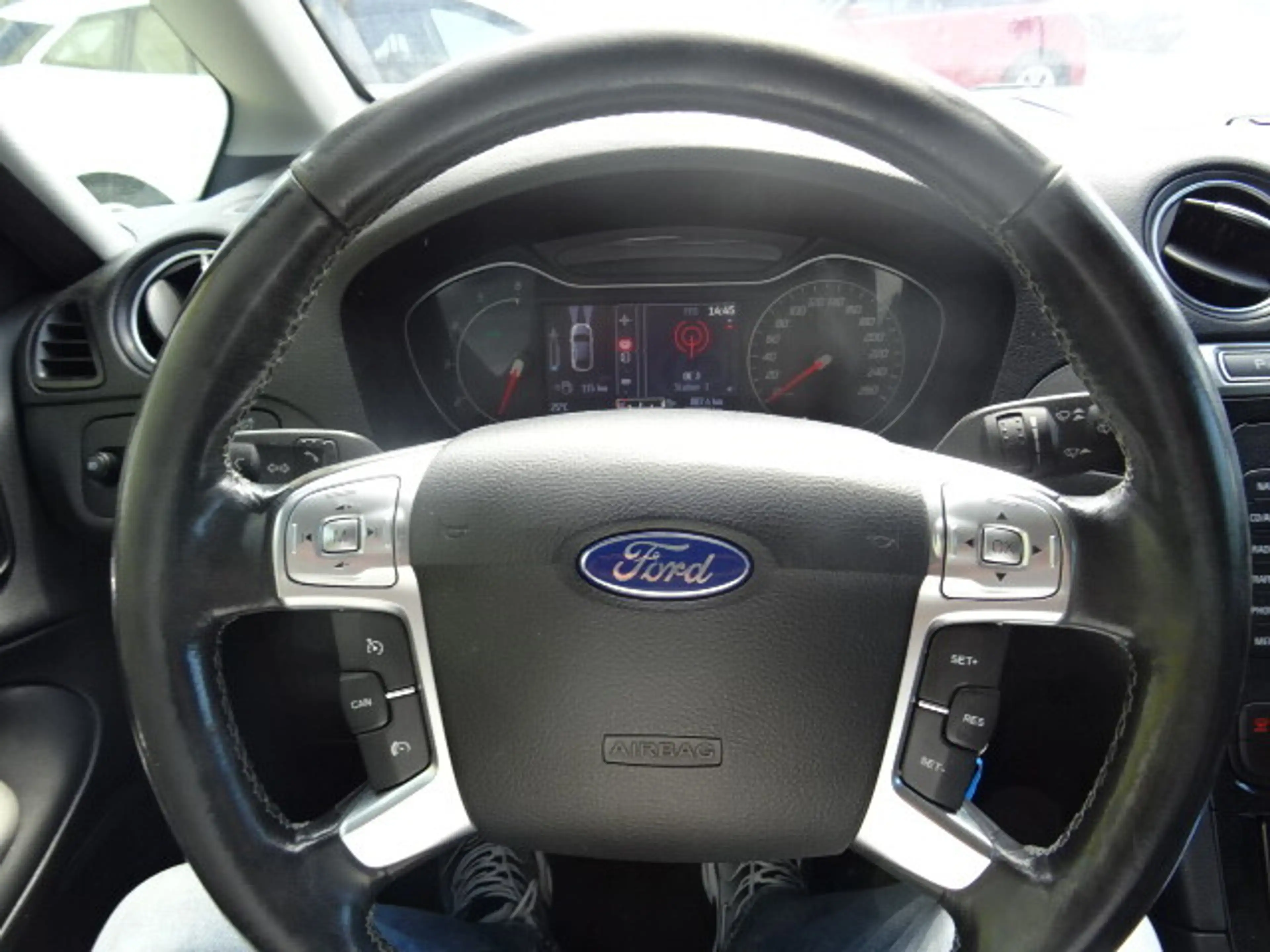 Ford Galaxy Trend 2,0 TDCi Aut. — photo 11