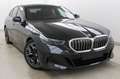 BMW 520 d Limousine M Sport ACC AHK PANO STHZ LRHZ QI Schwarz - thumbnail 3
