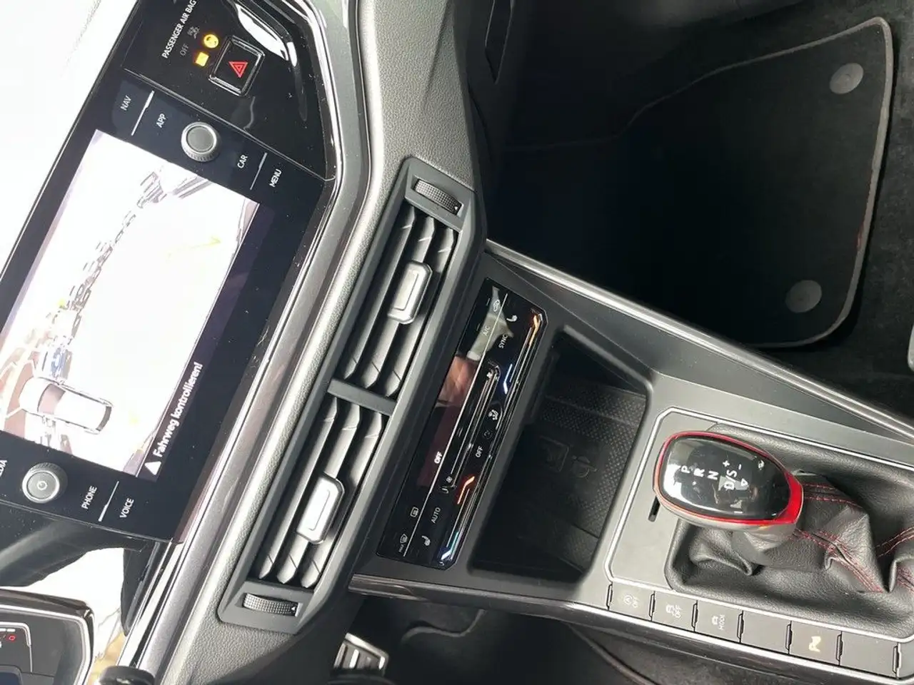 Volkswagen Polo 2.0 TSI DSG GTI Navi IQ.Light Pano 16