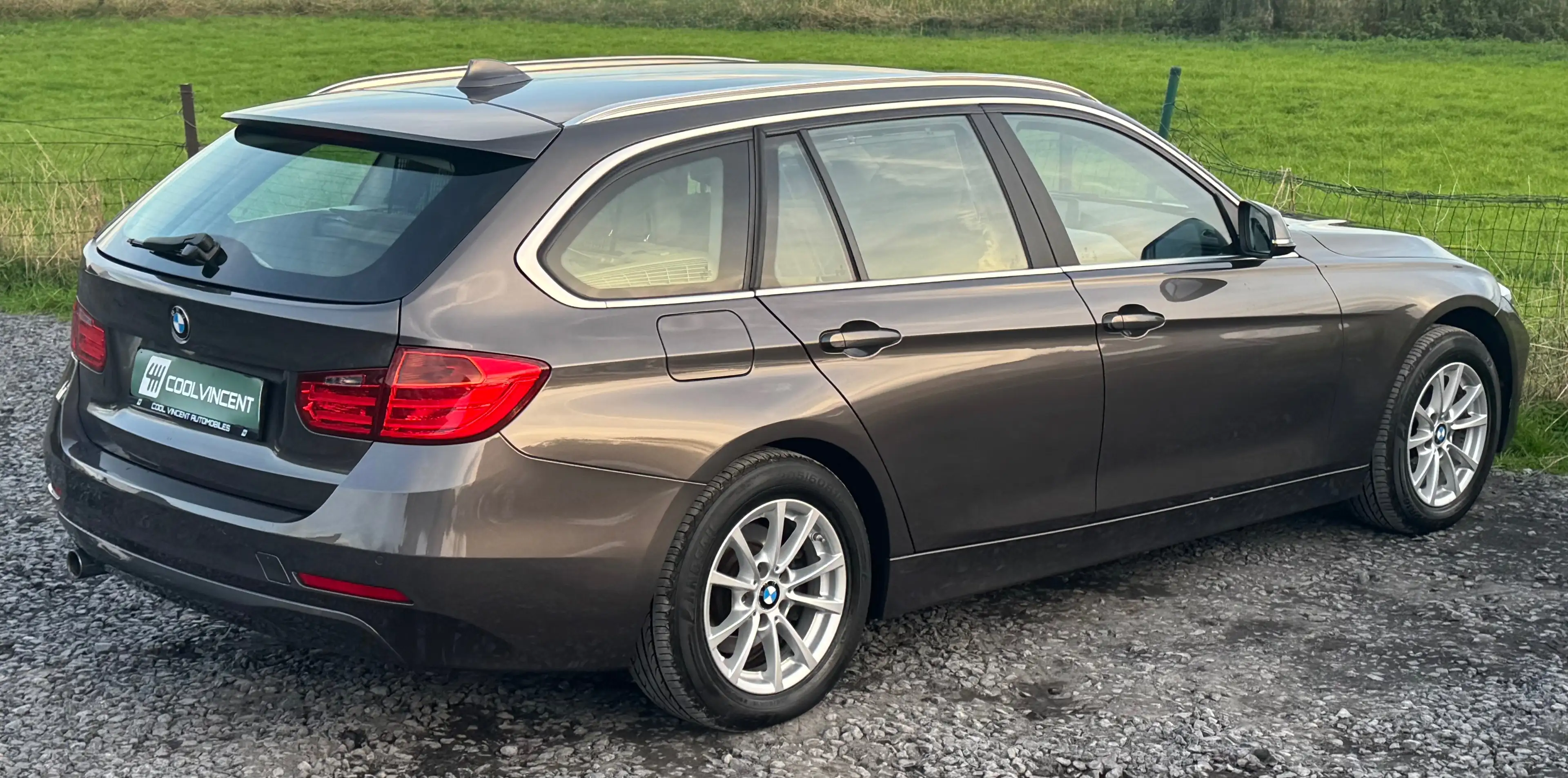 BMW 316 d  // FULL OPTIONS - Prêt à immatriculer — photo 4