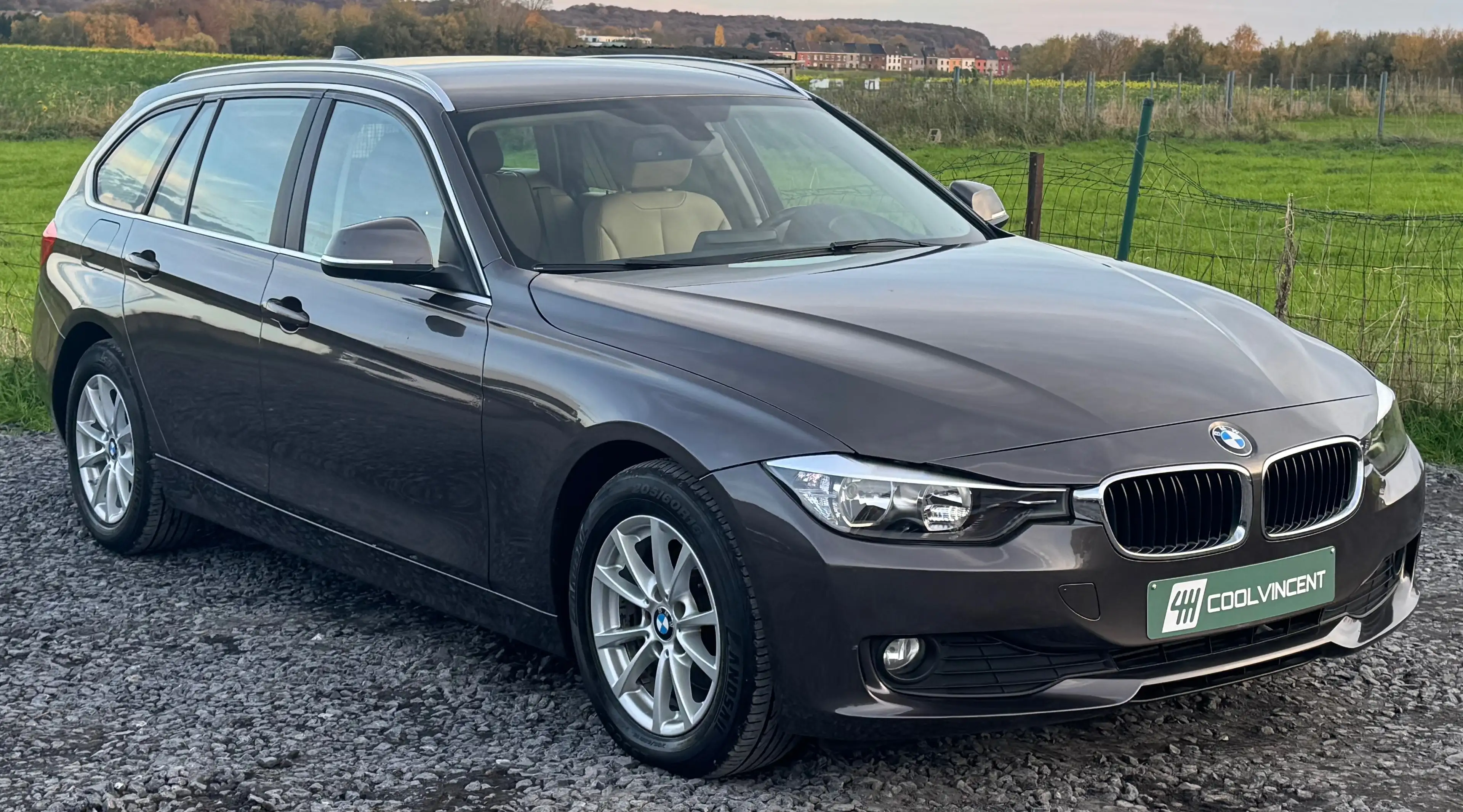 BMW 316 d  // FULL OPTIONS - Prêt à immatriculer — photo 3