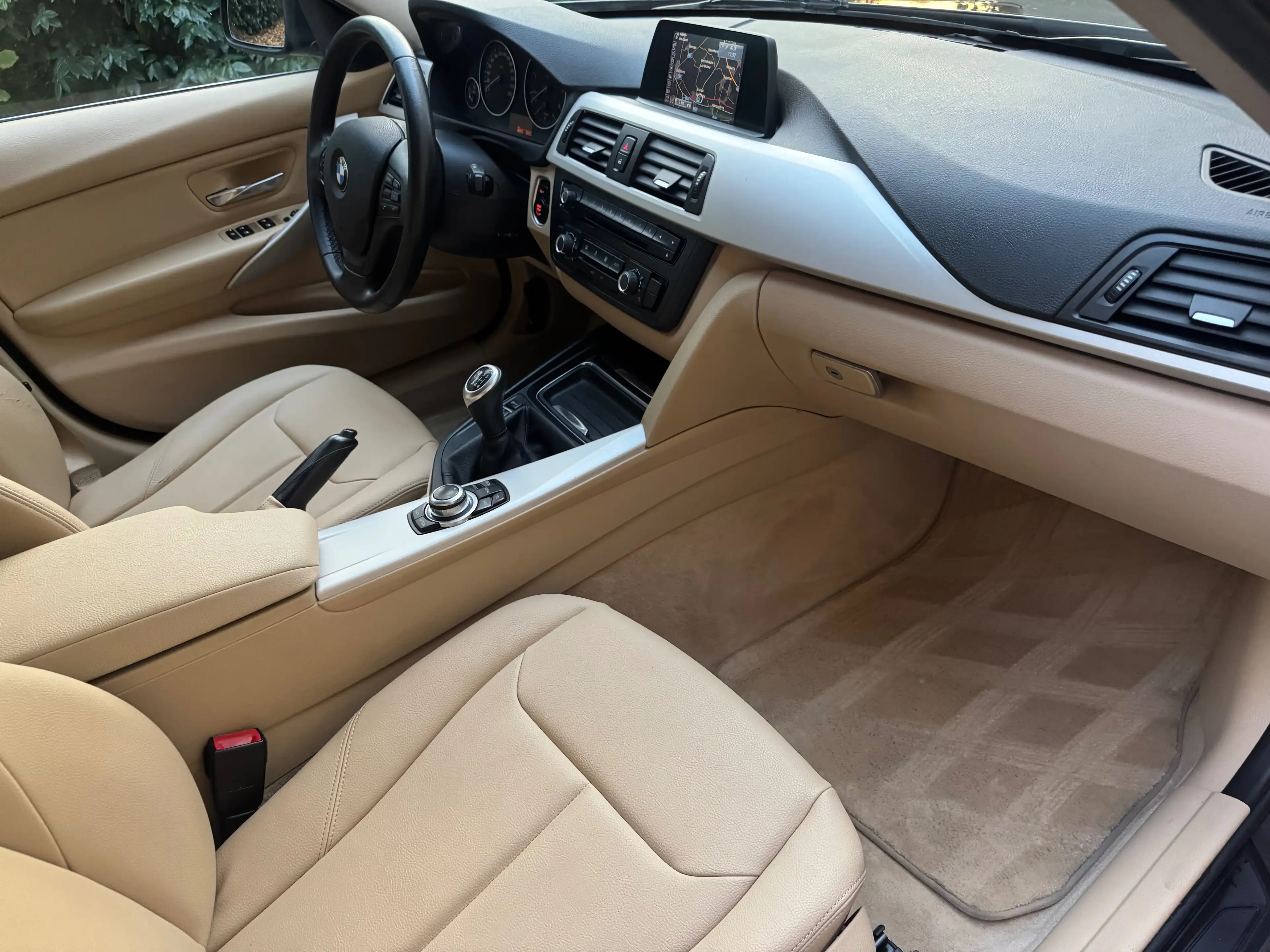 BMW 316 d  // FULL OPTIONS - Prêt à immatriculer — photo 12