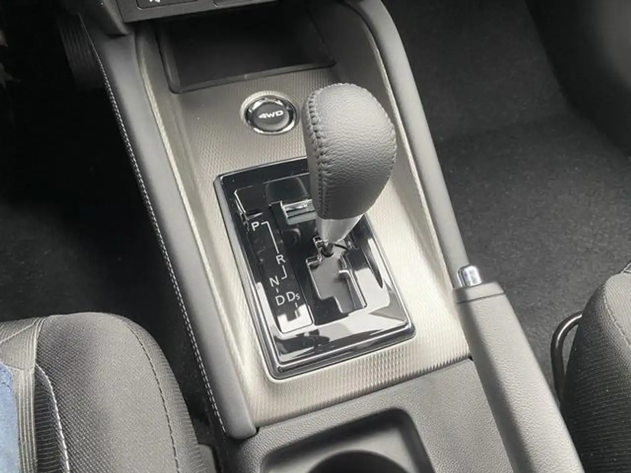 Mitsubishi RVR снимка Mitsubishi RVR
