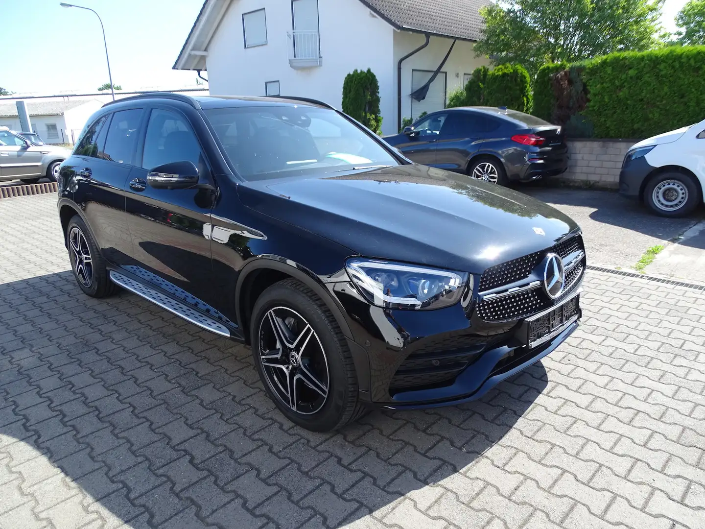 Mercedes-Benz GLC 300 4M AMG Line, Distronic, Panoramadach, LED, 360°-Ka Schwarz - 1