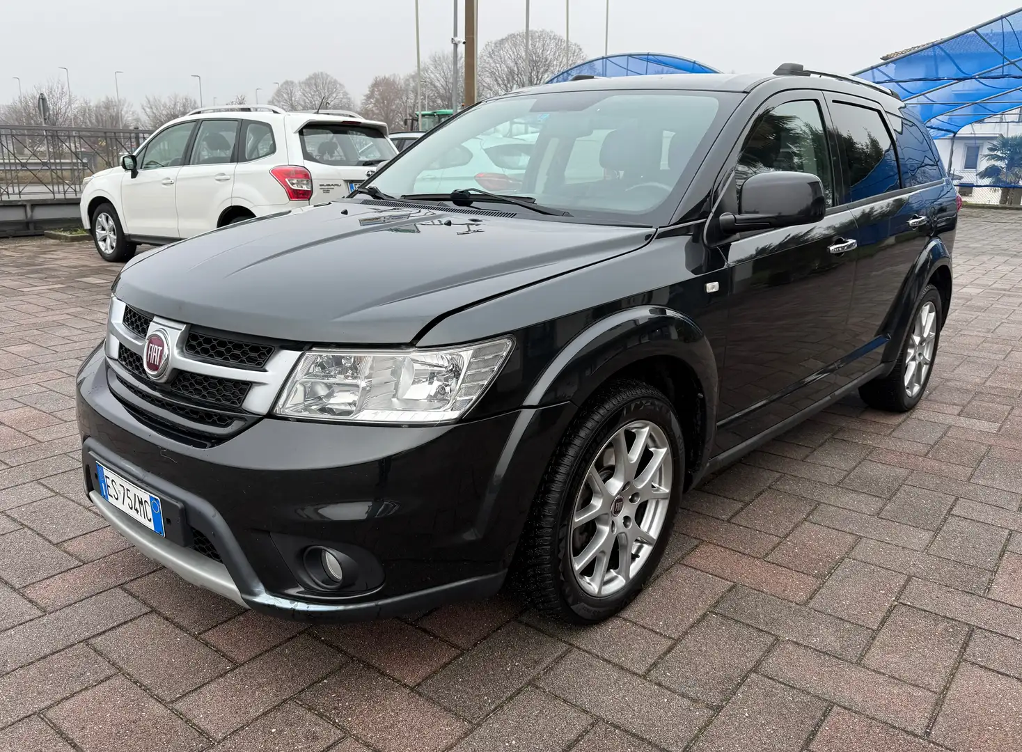 Fiat Freemont Freemont 2.0 mjt 16v Lounge 4x4 170cv auto Noir - 1