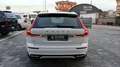 Volvo XC60 XC60 II 2018 2.0 d4 R-design awd Weiß - thumbnail 4