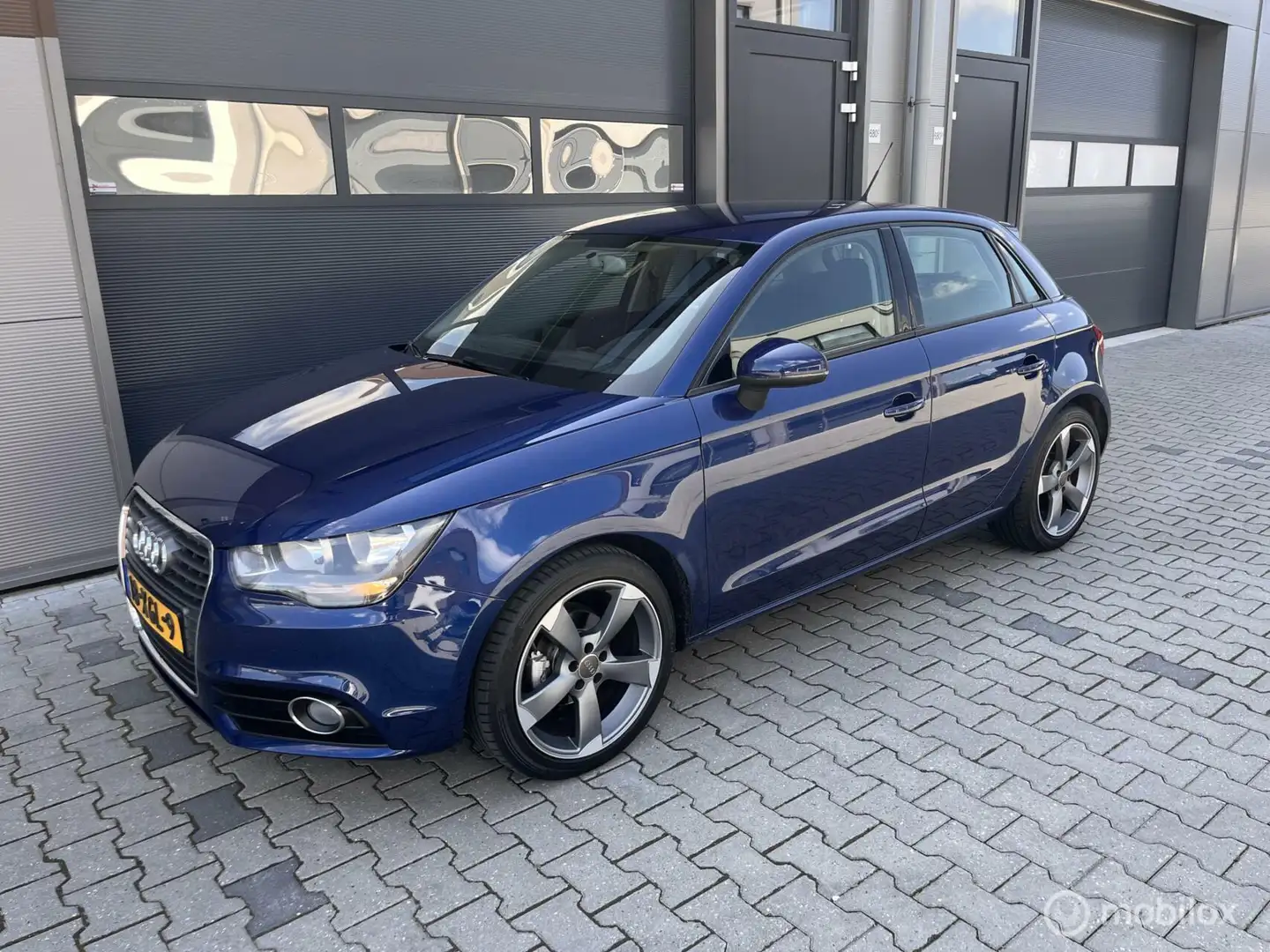 Audi A1 Sportback 1.2 TFSI Attraction AIRCO | CRUISE | Bleu - 1