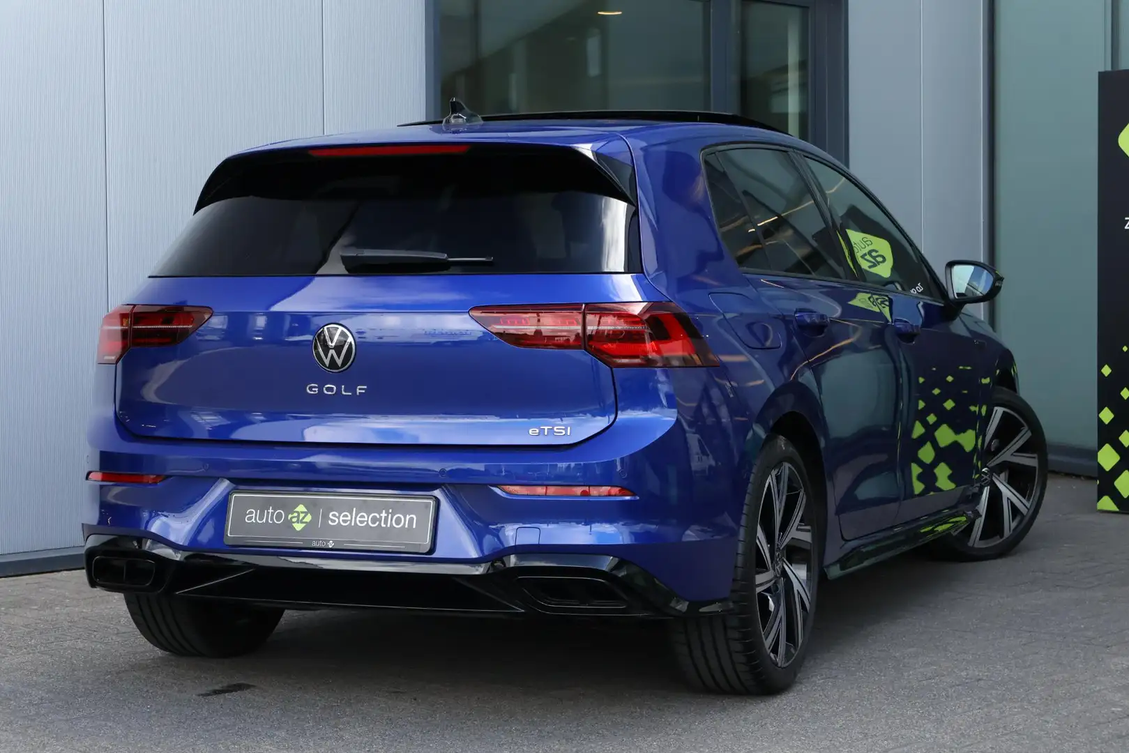 Volkswagen Golf 1.5 eTSI R-Line Business Blauw - 2