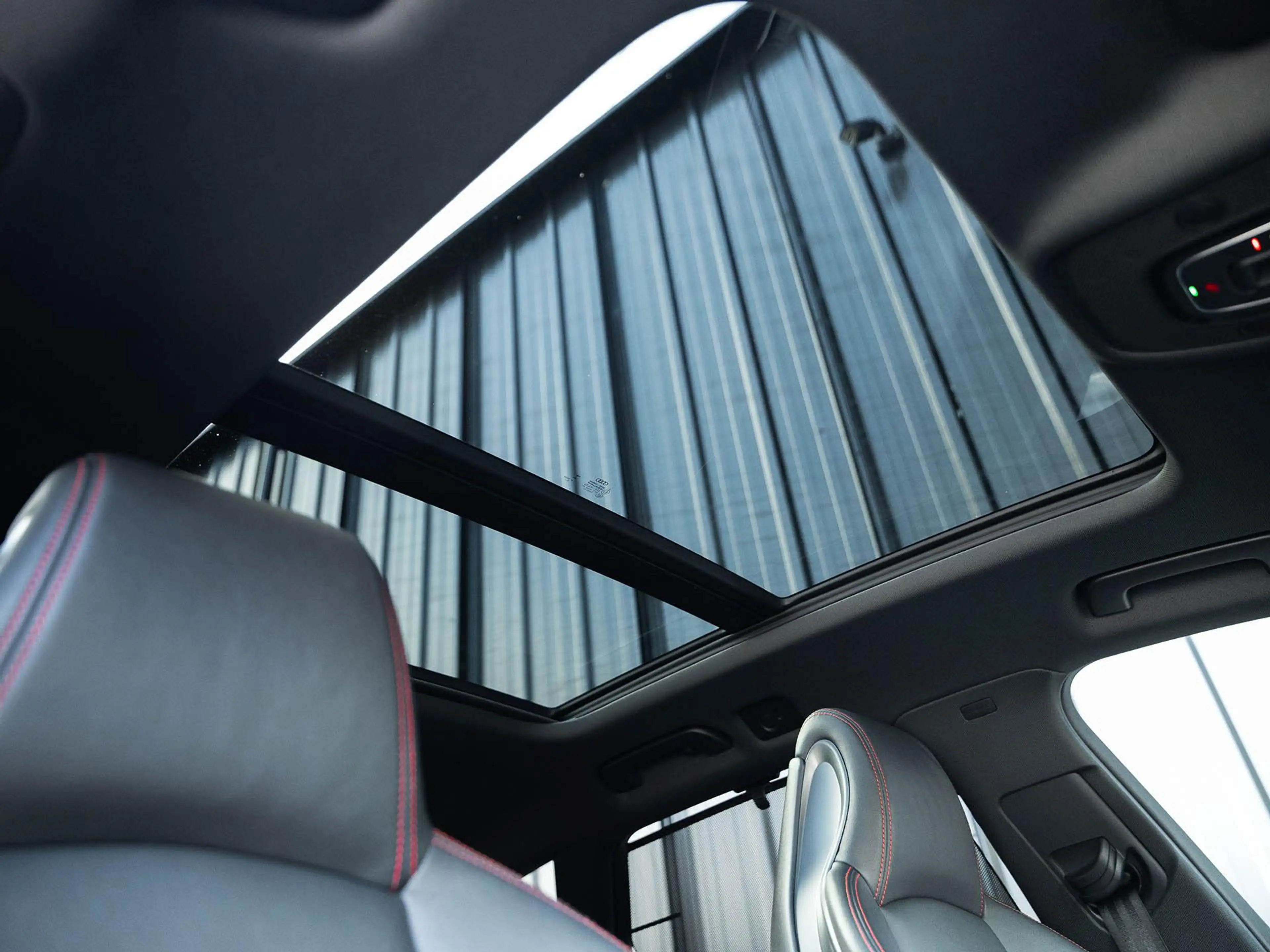 Audi A4 Avant 45 TFSI quattro edition one | B&O 3D Sound | — photo 2