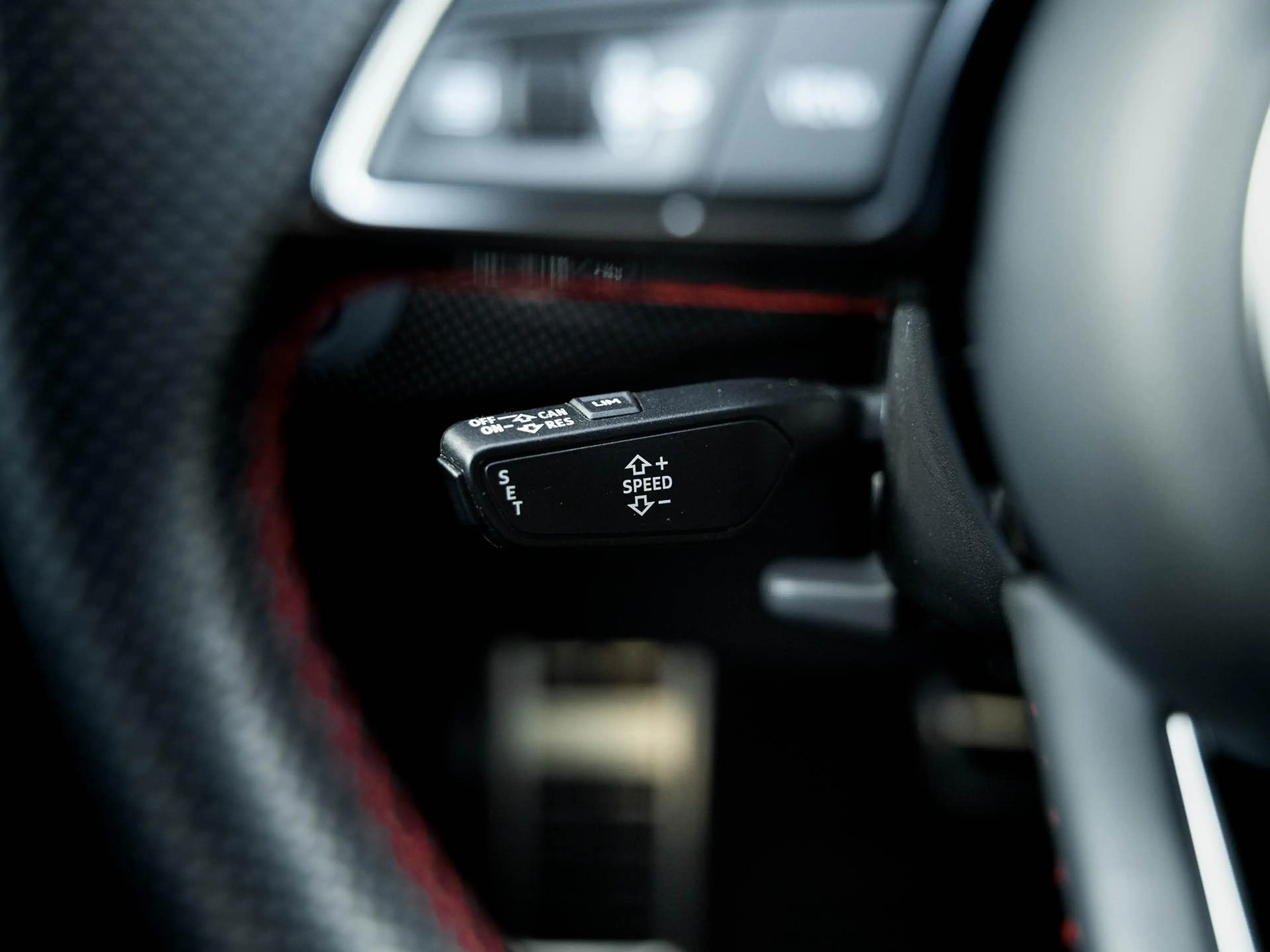 Audi A4 Avant 45 TFSI quattro edition one | B&O 3D Sound | — photo 10