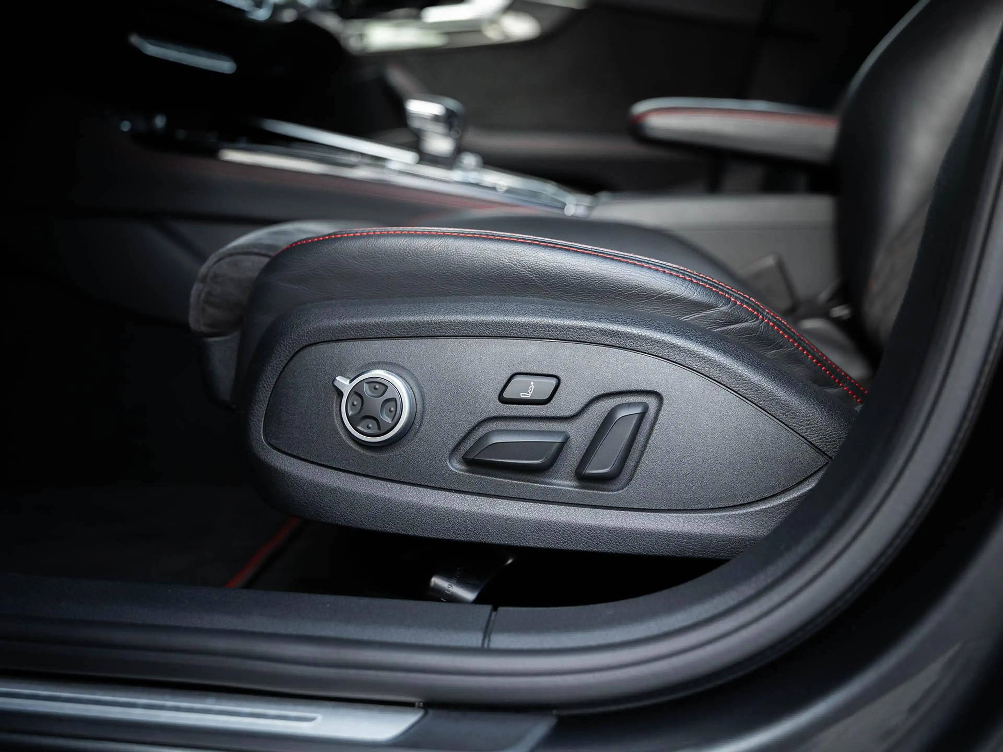 Audi A4 Avant 45 TFSI quattro edition one | B&O 3D Sound | — photo 8