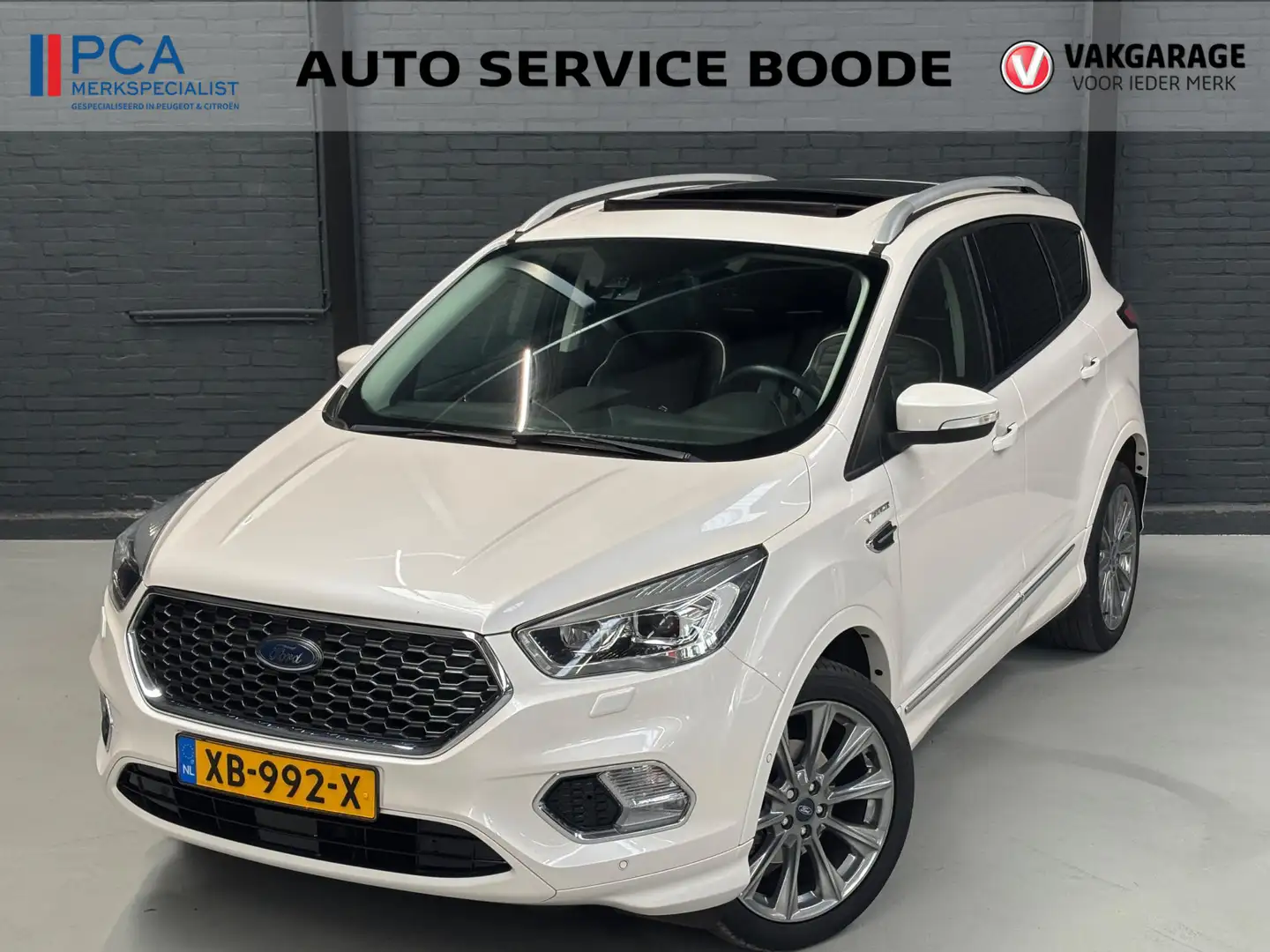 Ford Kuga 1.5 EcoBoost (150 pk) Vignale - leer - schuif/kant Wit - 1