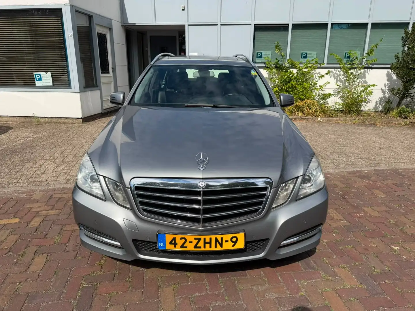 Mercedes-Benz E 300 E Estate 300 BT Hybrid Avantgarde Avantgarde Gris - 2
