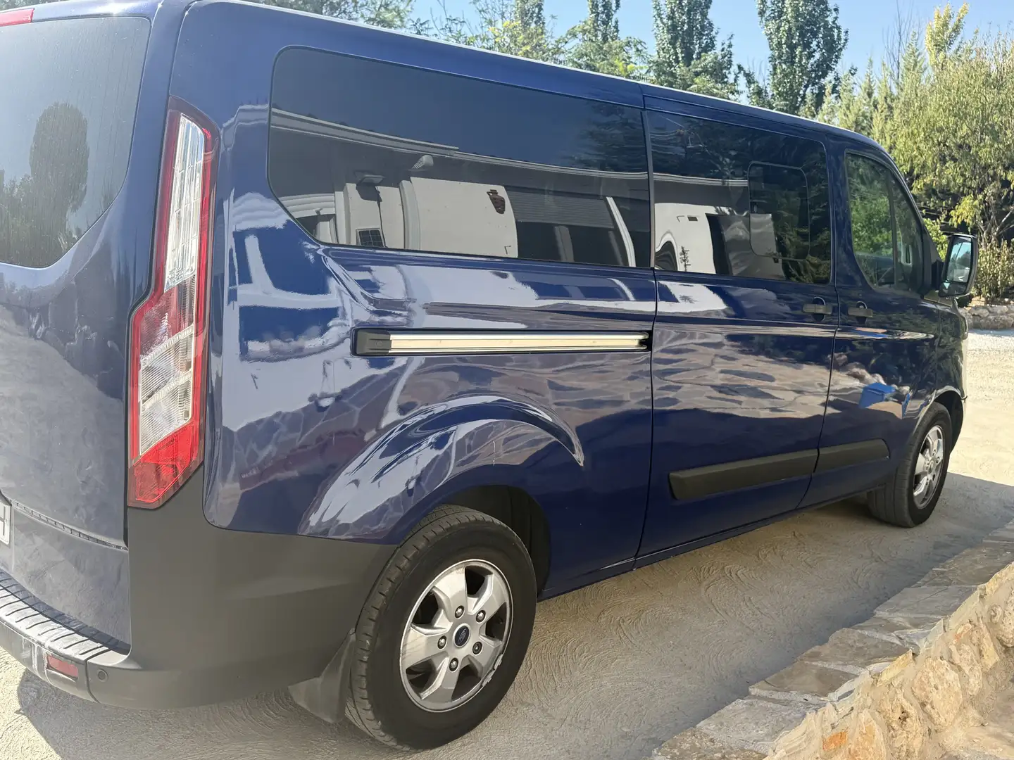 Ford Transit Custom 340 L2H1 VA Trend Azul - 2
