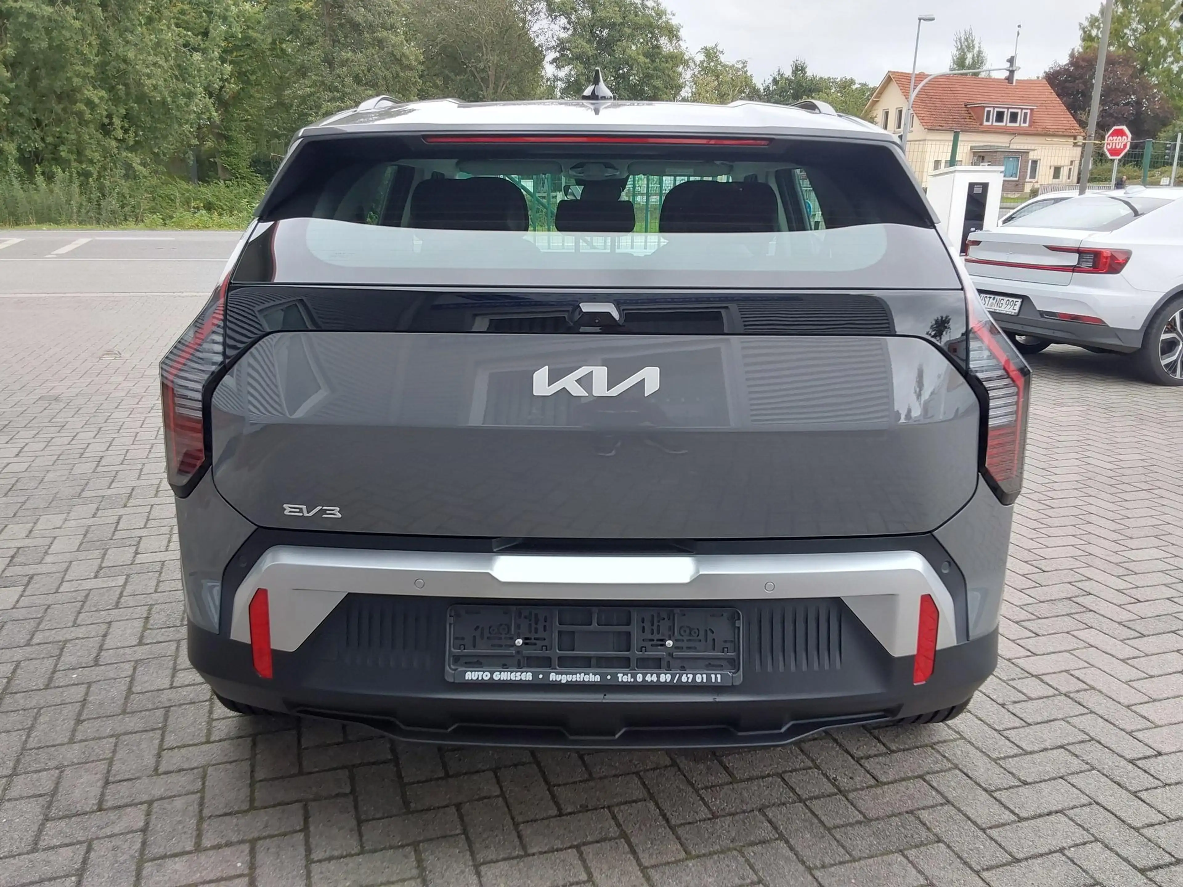 Kia EV3 58.3 kWh Air WINTER ACC/APP/SHZ/LED/PDC/KAM/NAV... — photo 6