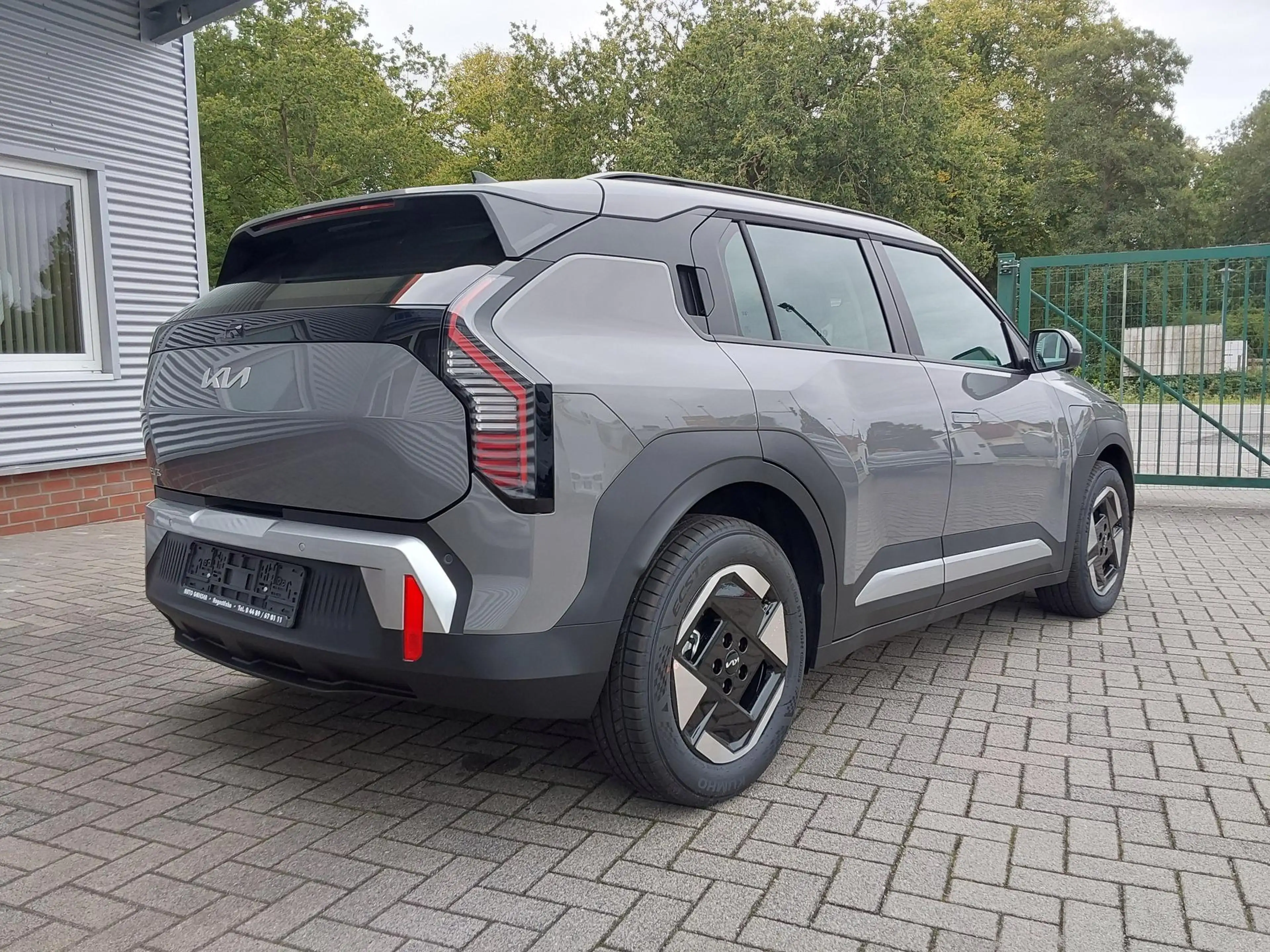 Kia EV3 58.3 kWh Air WINTER ACC/APP/SHZ/LED/PDC/KAM/NAV... — photo 2