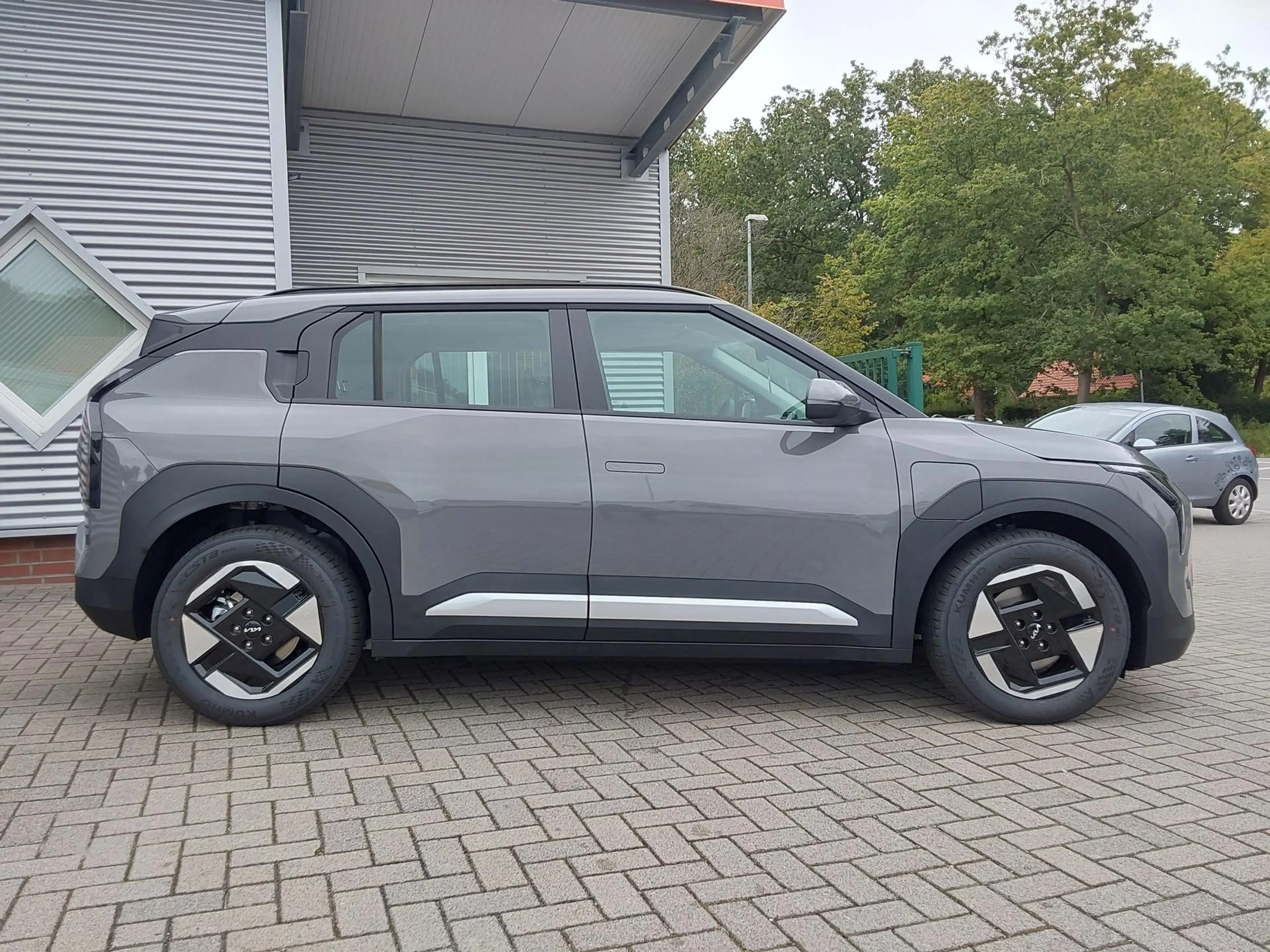 Kia EV3 58.3 kWh Air WINTER ACC/APP/SHZ/LED/PDC/KAM/NAV... — photo 3