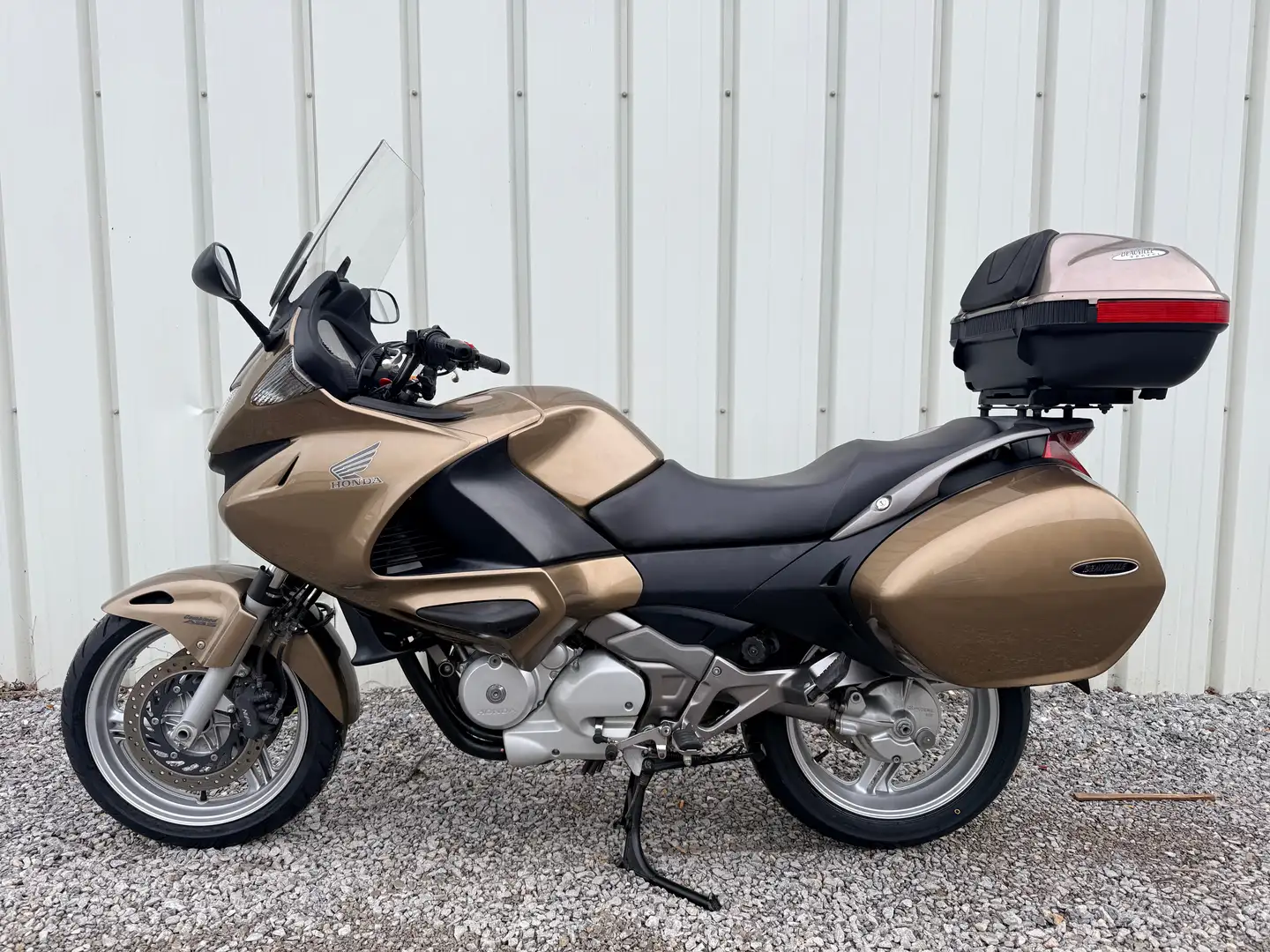 Honda NT 700 Deauville Bronce - 1