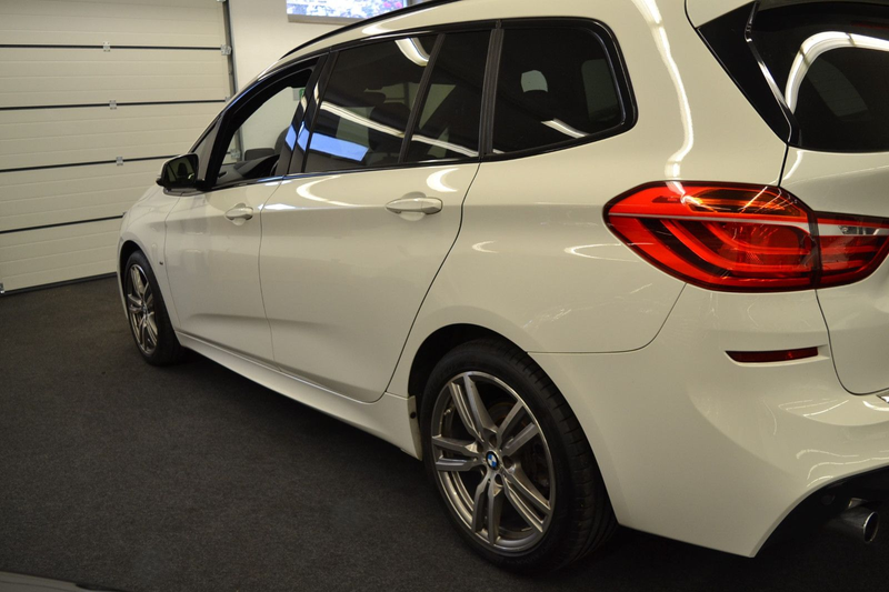 BMW 218 d Gran Tourer M - S P O R T — photo 7