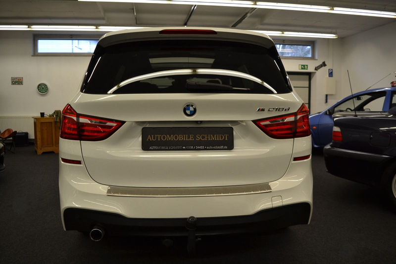 BMW 218 d Gran Tourer M - S P O R T — photo 12