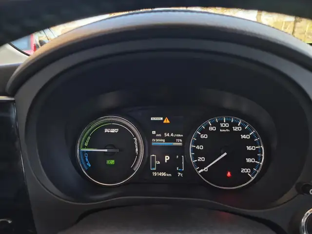 Mitsubishi Outlander view 12