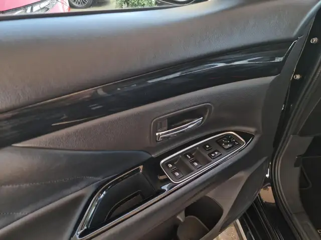 Mitsubishi Outlander view 19