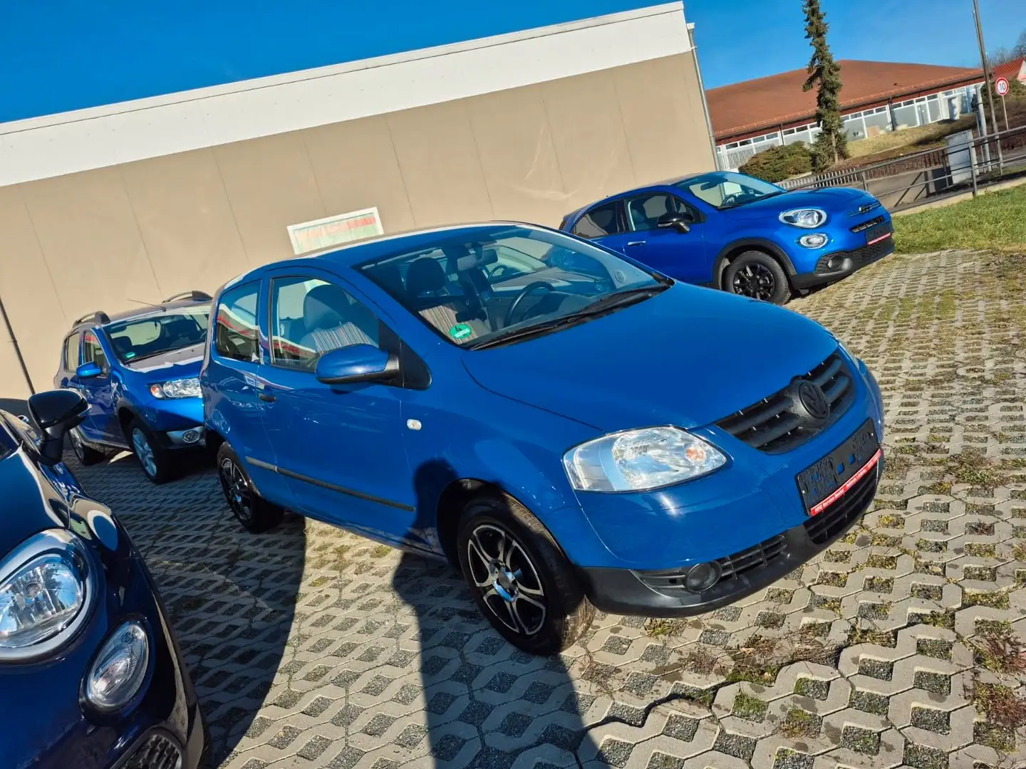 Volkswagen Fox Basis  8 fach bereift Alu 91.000km TÜV neu Blau - 2