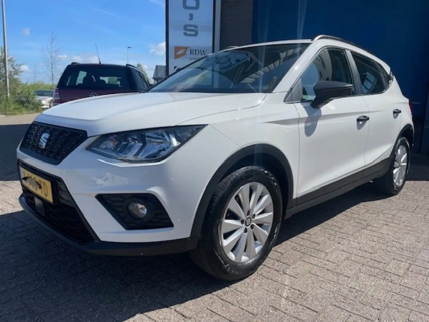 SEAT Arona 1.0 TSI REFERENCE Wit - 1