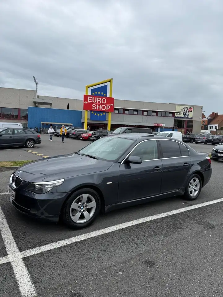BMW 525