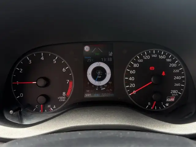 Toyota Yaris view 11