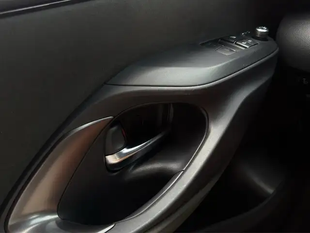 Toyota Yaris view 14