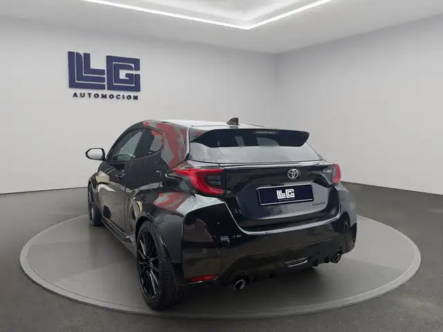Toyota Yaris view 8