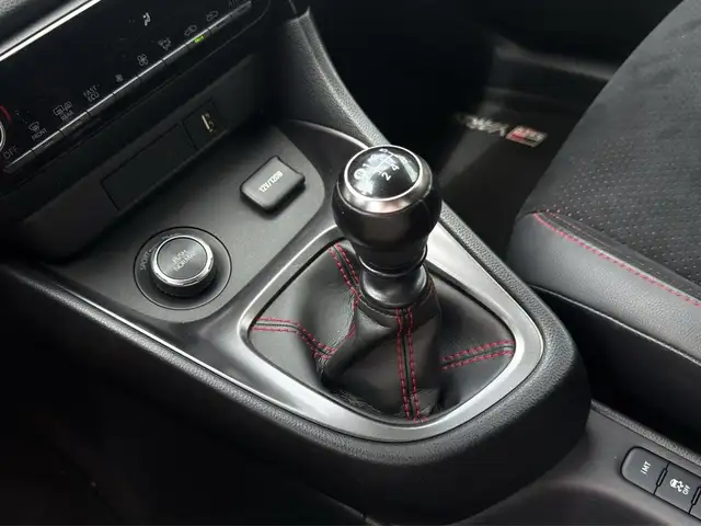 Toyota Yaris view 10