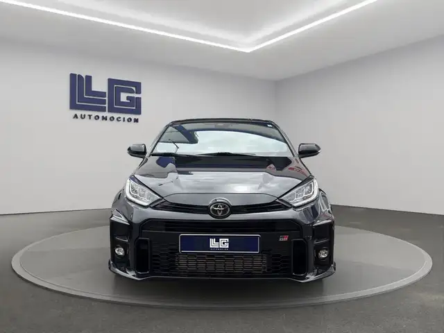 Toyota Yaris view 2