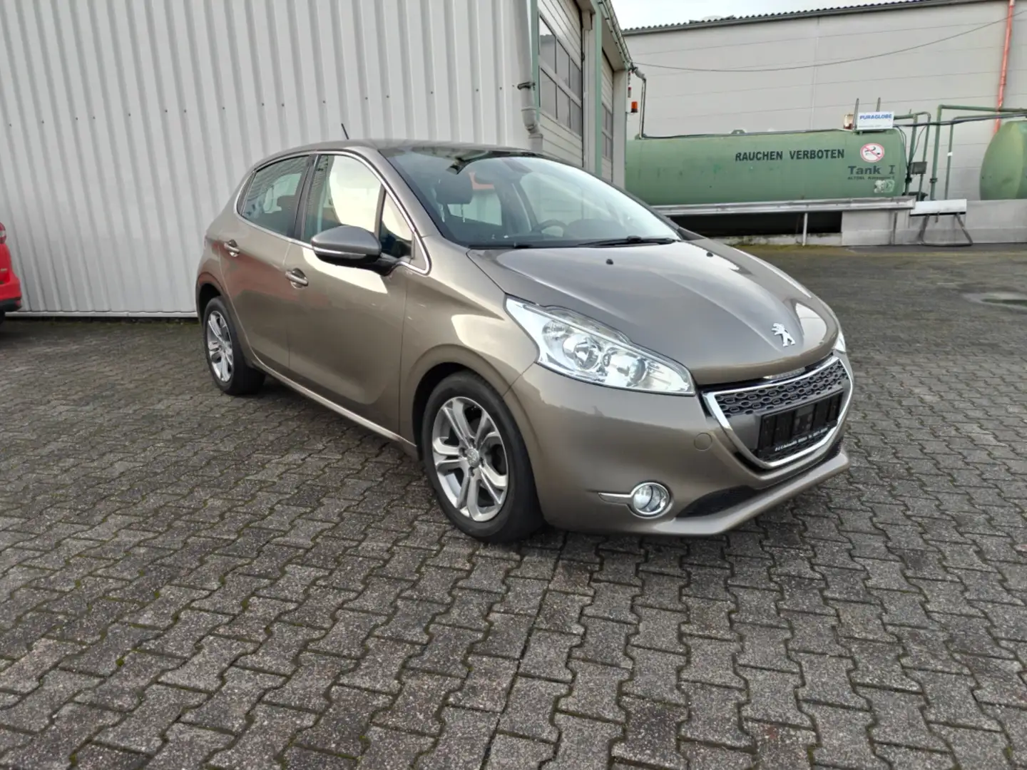 Peugeot 208 Allure Automatik Alu Klima ZV Braun - 2