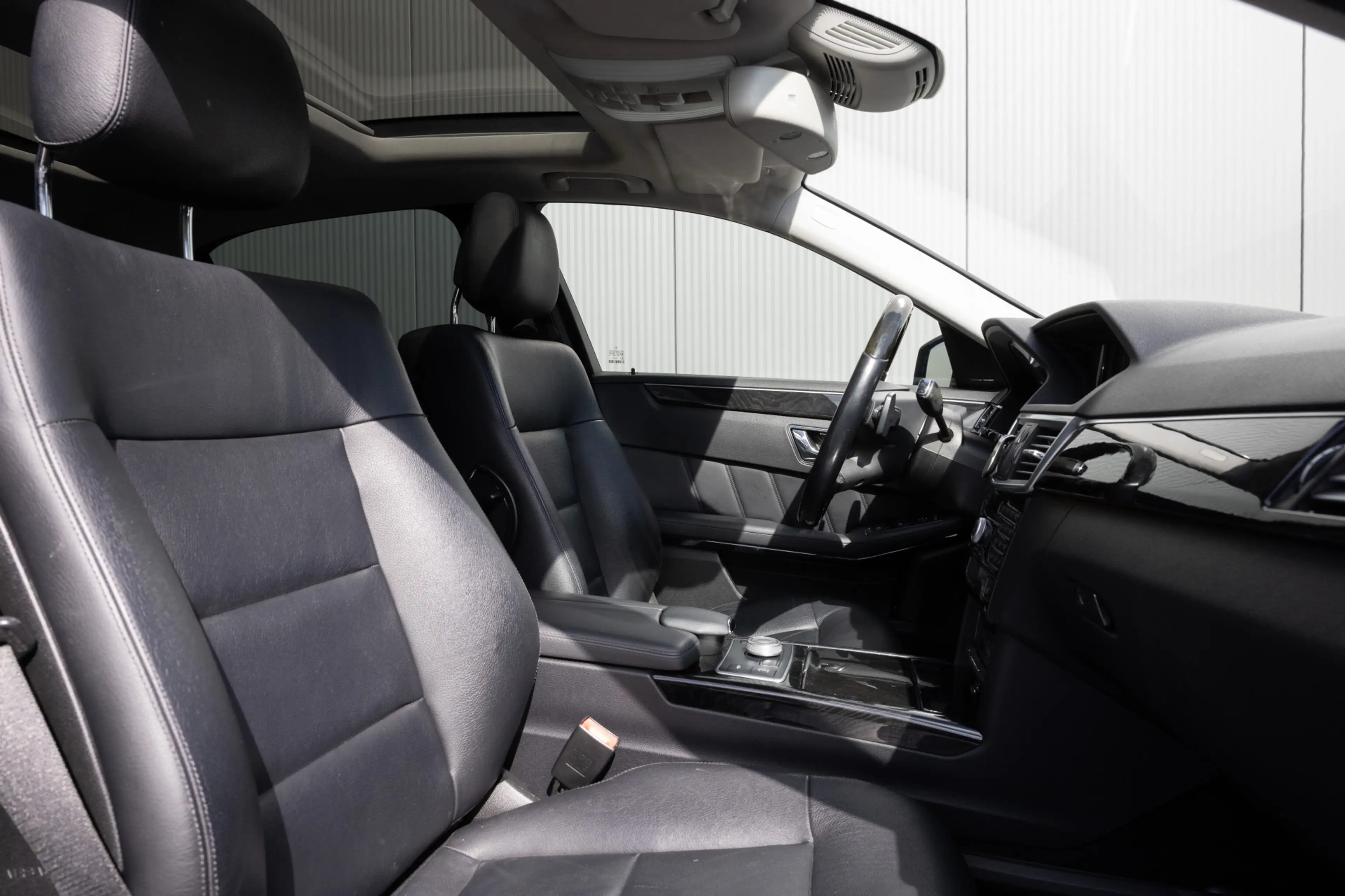 Mercedes-Benz E 350 V6 | NL-AUTO | PANO | LEDER | CAMERA | KEYLESS GO — photo 14