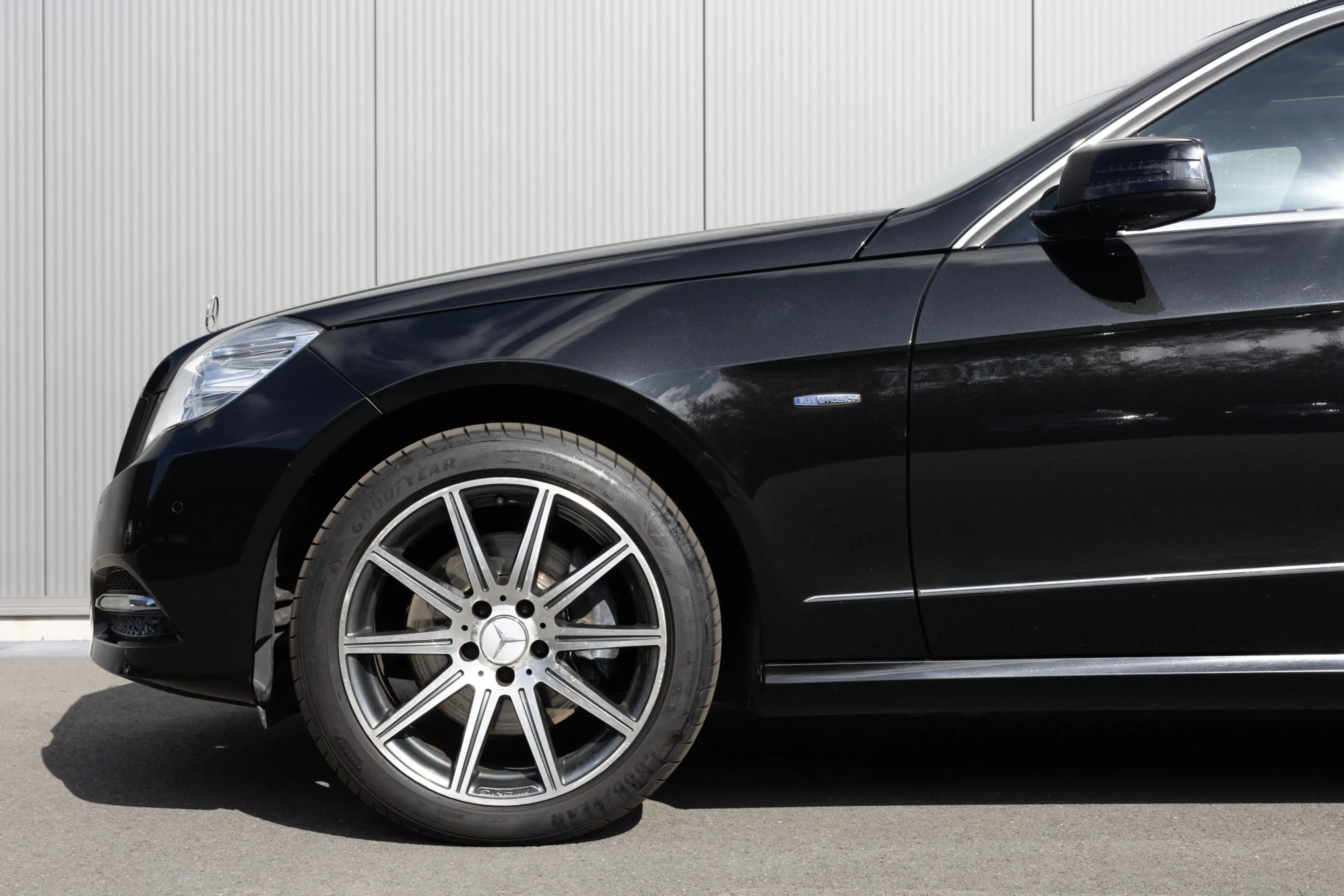 Mercedes-Benz E 350 V6 | NL-AUTO | PANO | LEDER | CAMERA | KEYLESS GO — photo 3