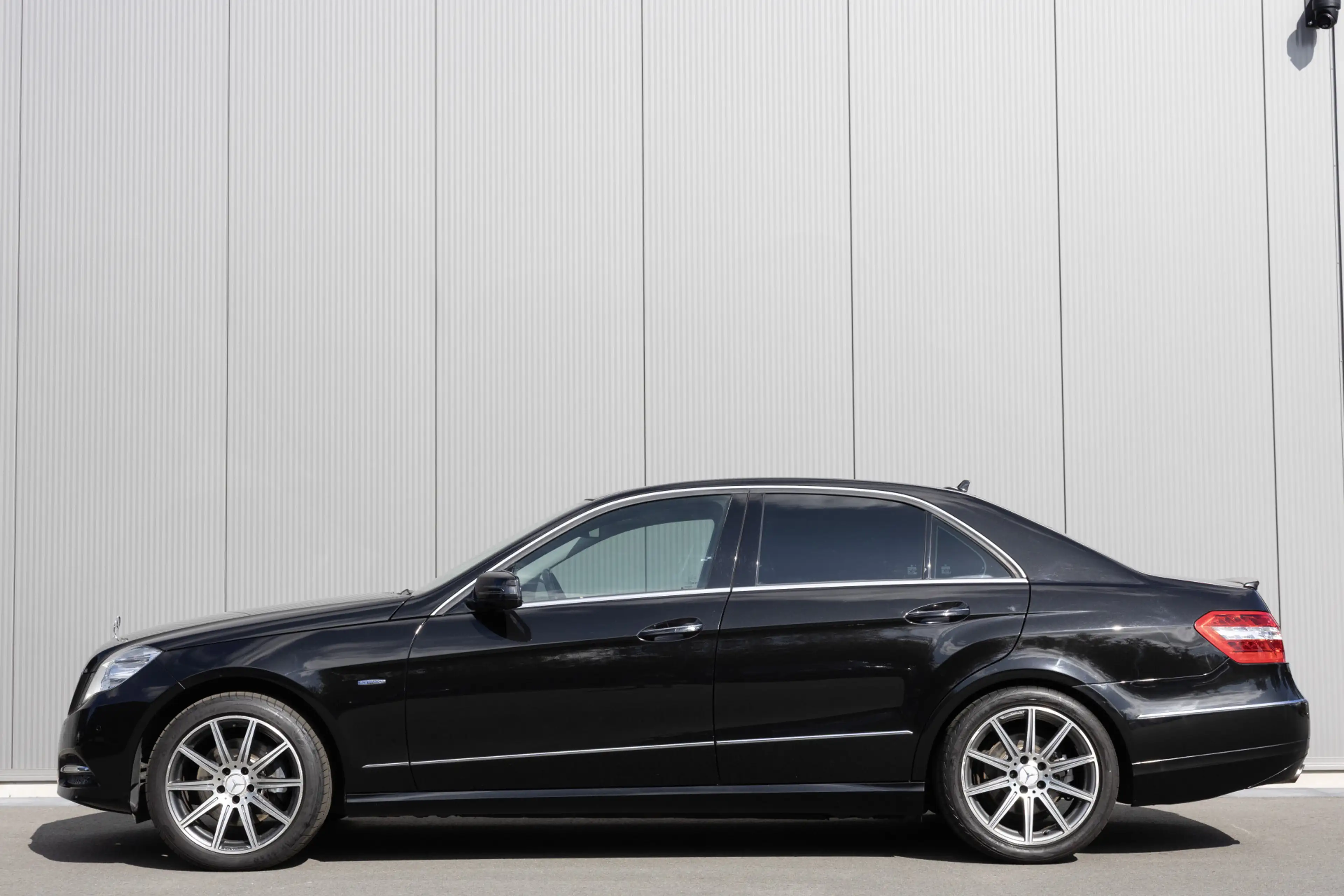 Mercedes-Benz E 350 V6 | NL-AUTO | PANO | LEDER | CAMERA | KEYLESS GO — photo 2