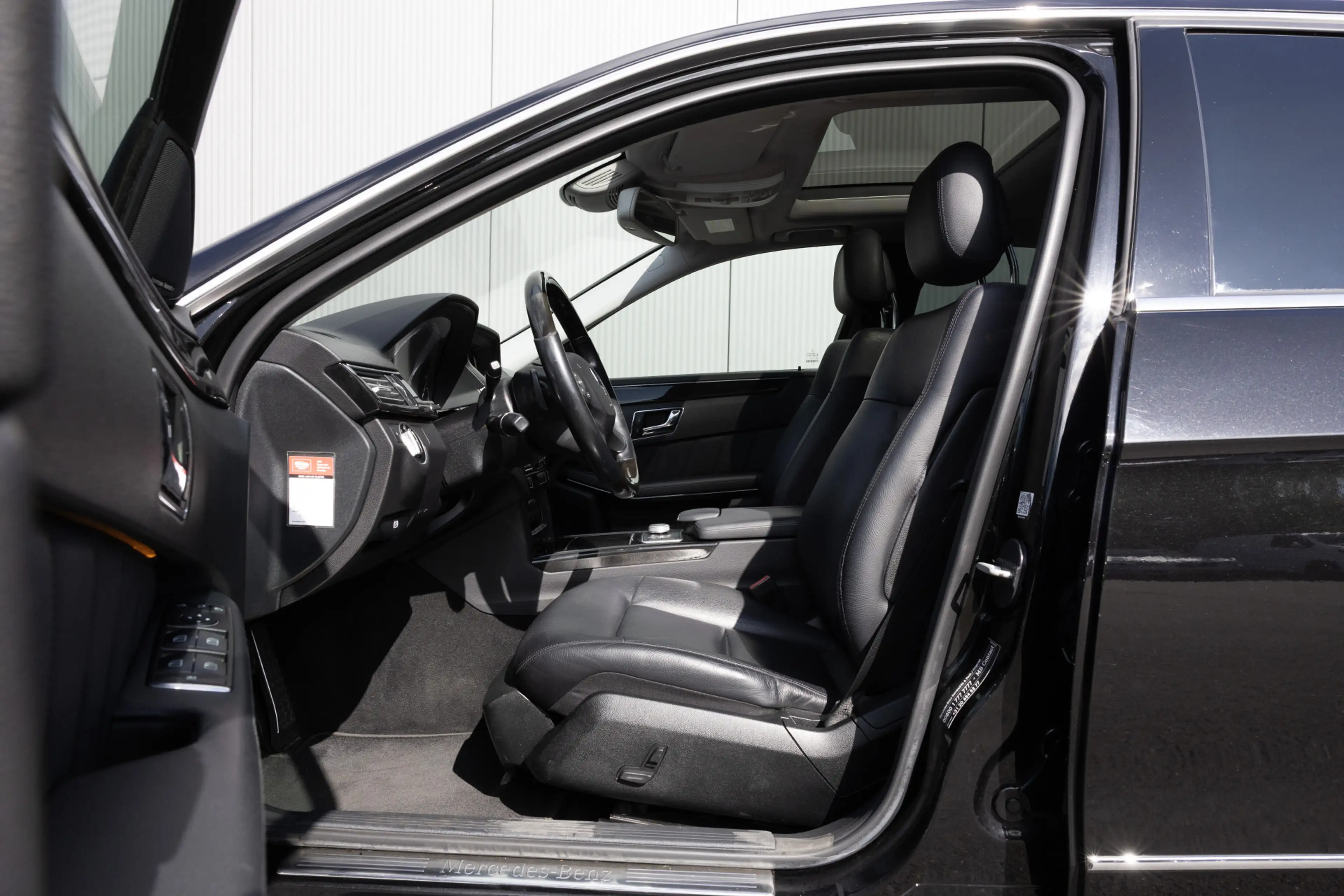 Mercedes-Benz E 350 V6 | NL-AUTO | PANO | LEDER | CAMERA | KEYLESS GO — photo 6
