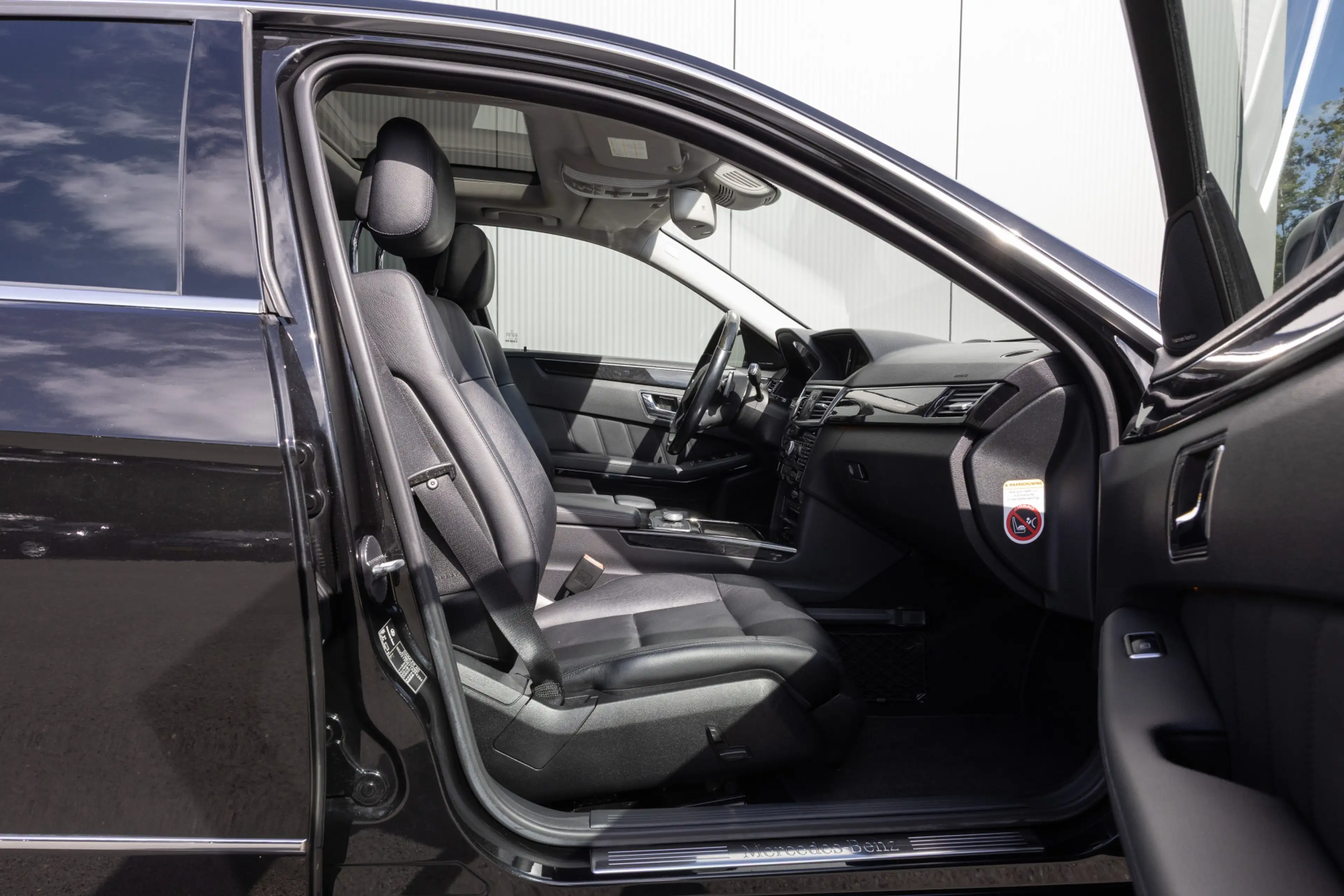 Mercedes-Benz E 350 V6 | NL-AUTO | PANO | LEDER | CAMERA | KEYLESS GO — photo 13
