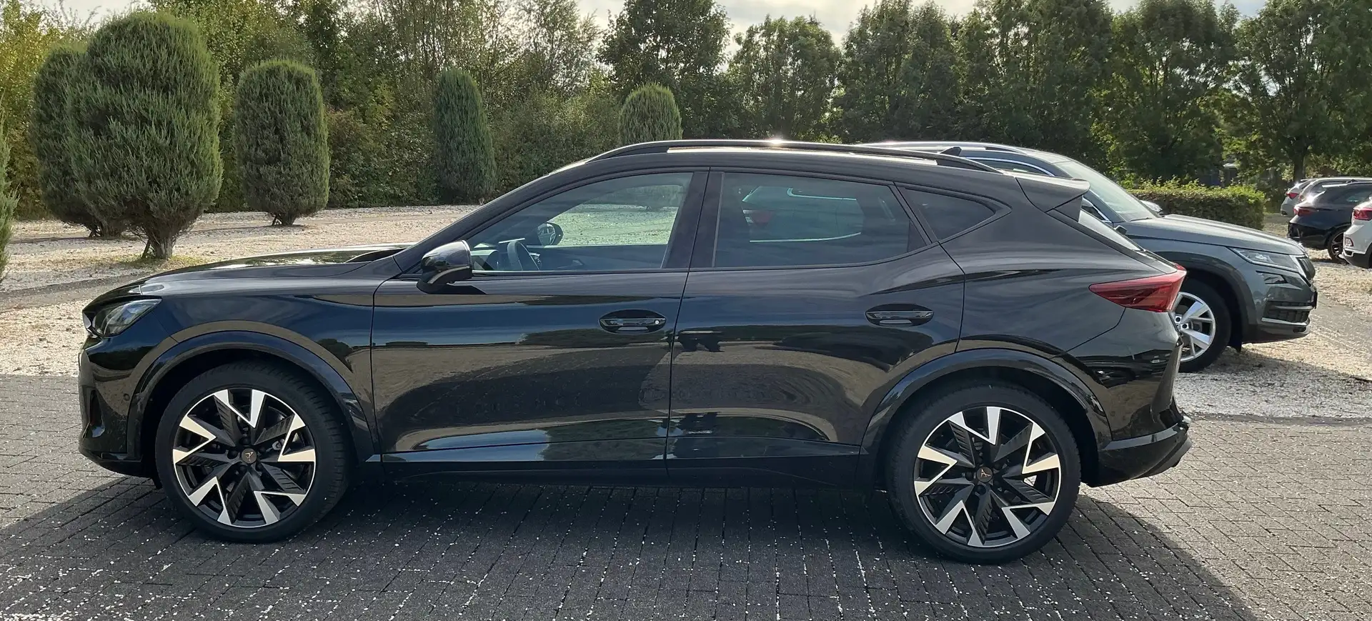 CUPRA Formentor VZ 2.0 TSI 245 kW 4Drive AHK Pano Schwarz - 2