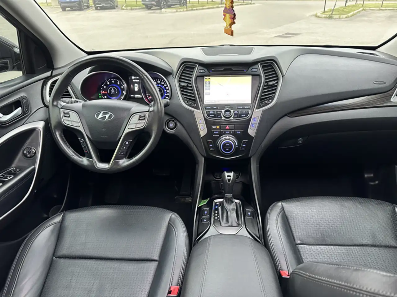 Hyundai SANTA FE снимка Hyundai SANTA FE