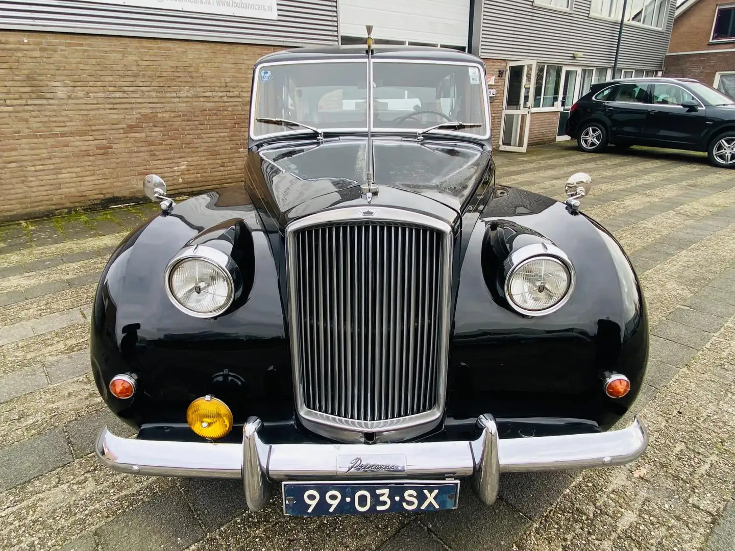 Oldtimer Rolls Royce Van den plas princess Links gestuurd Zwart - 2