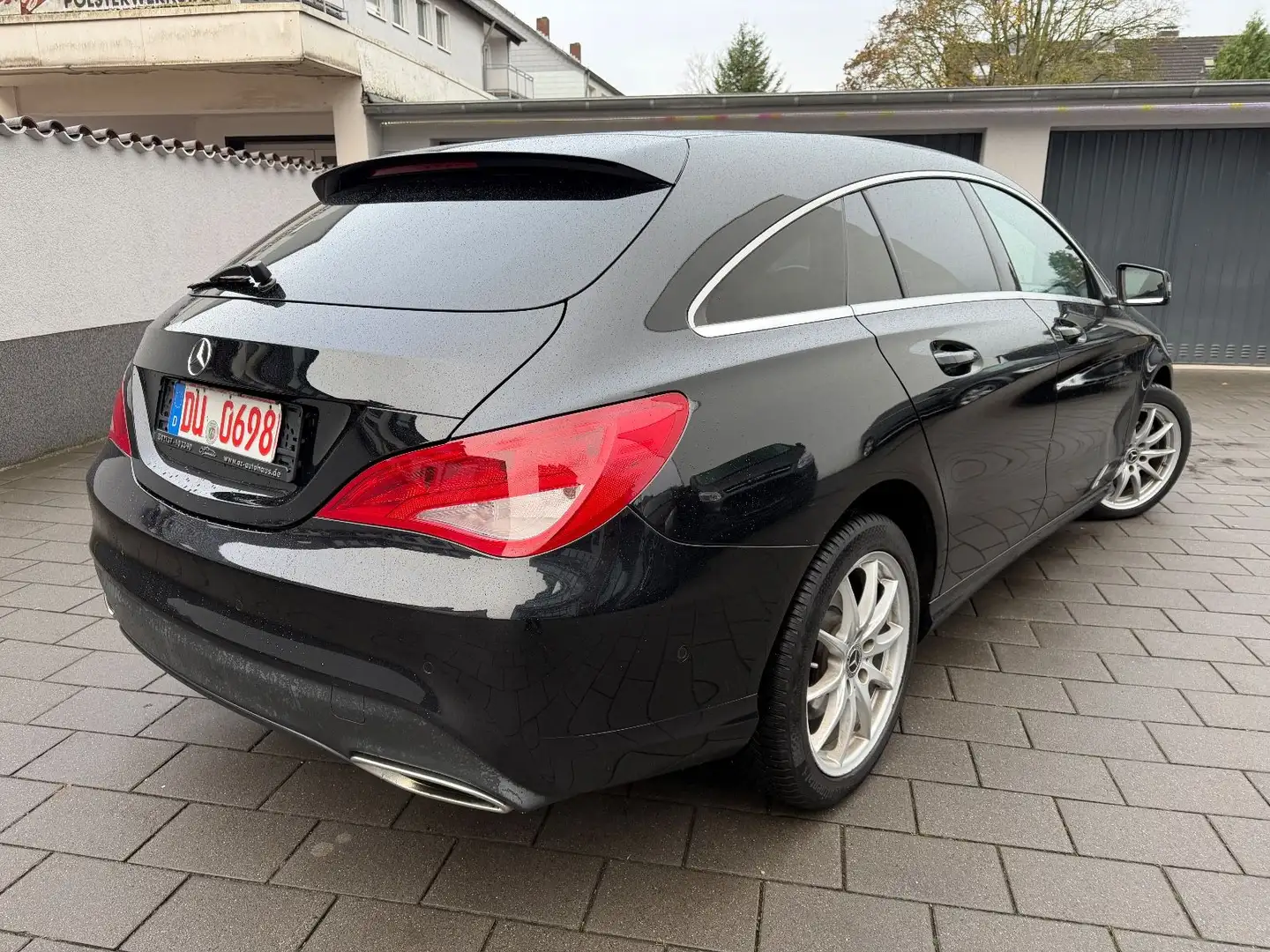 Mercedes-Benz CLA 220 CLA 220 d Shooting Brake*Leder*Navi*R-Kamera*PDC Noir - 2