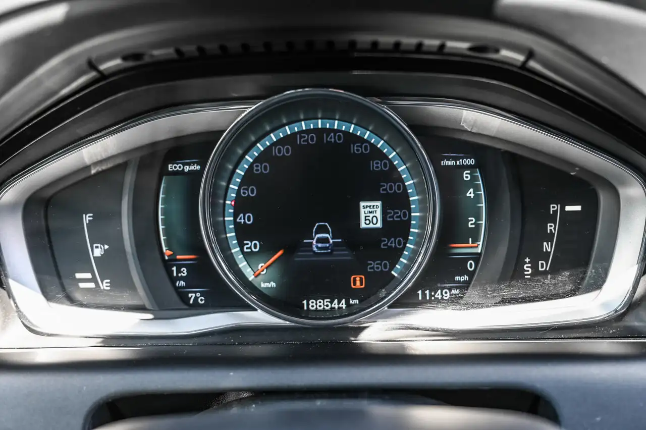 Volvo XC60 снимка Volvo XC60