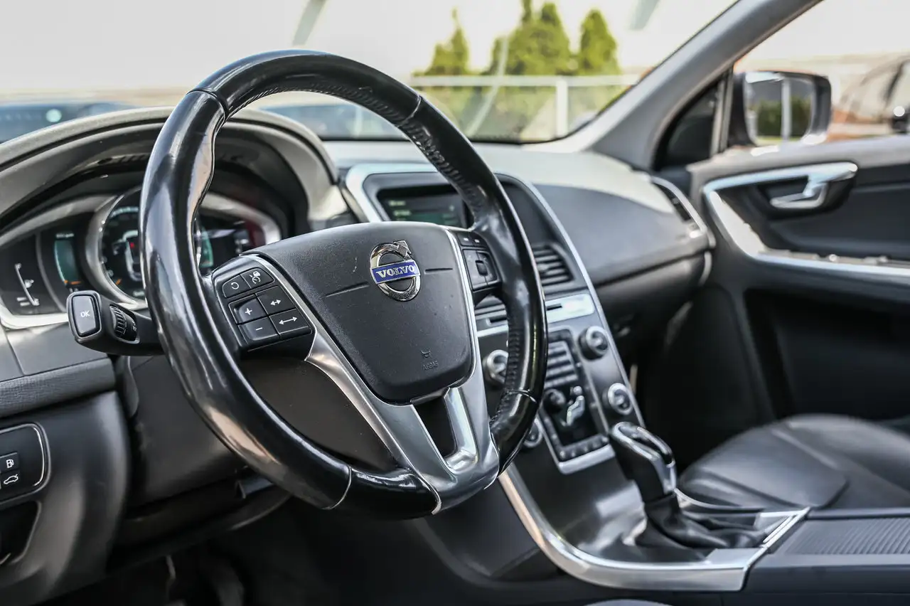 Volvo XC60 снимка Volvo XC60