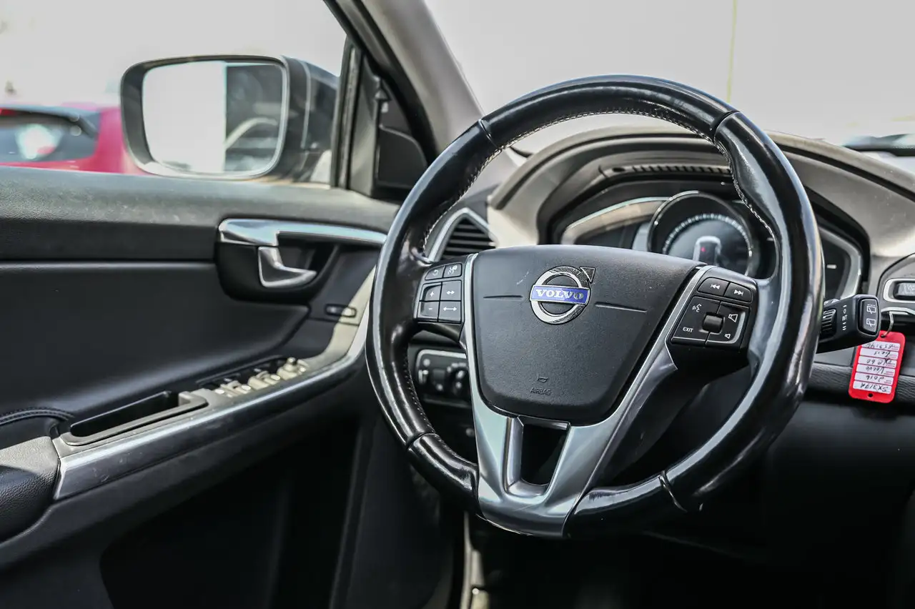 Volvo XC60 снимка Volvo XC60